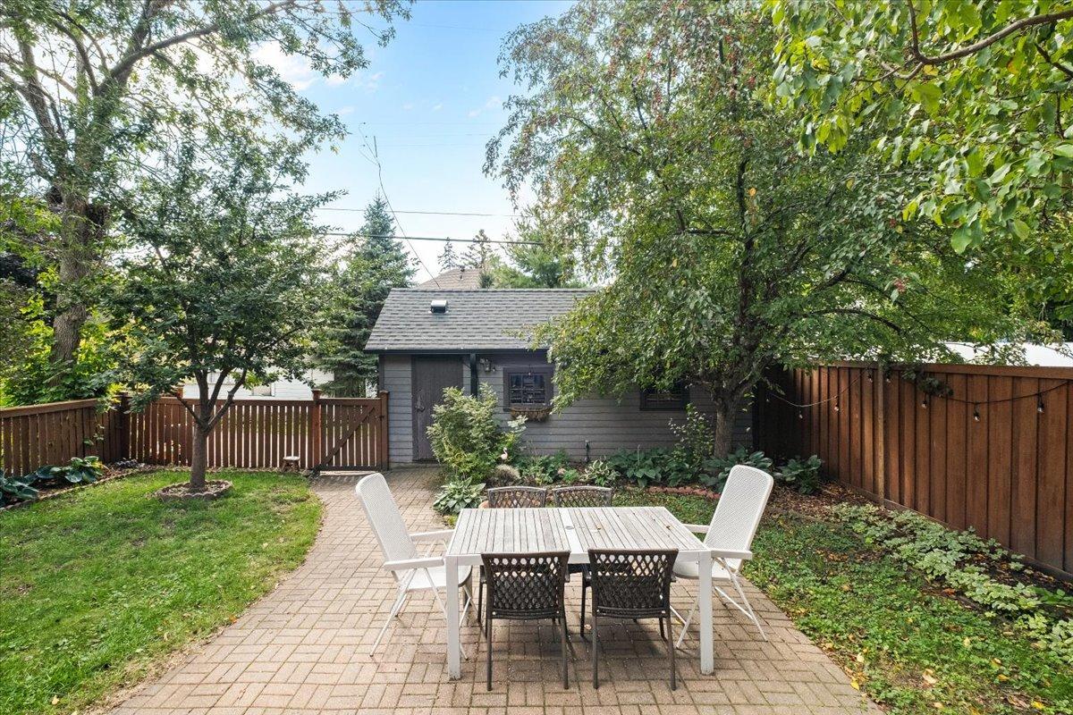 View of Residential at 1802 Selby Avenue, Saint Paul MN 55104, Saint Paul (39 of 41) - Mike Wilen | Minnesota Team Real Estate