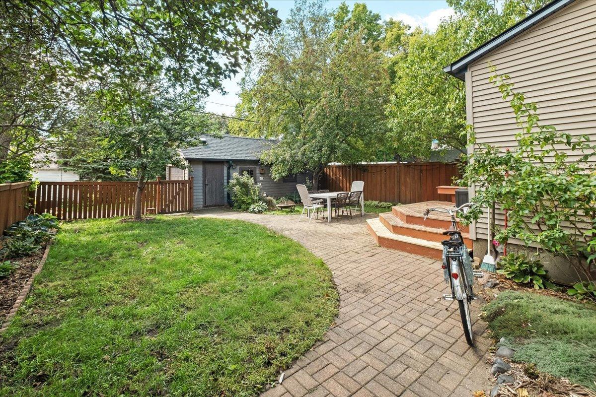 View of Residential at 1802 Selby Avenue, Saint Paul MN 55104, Saint Paul (40 of 41) - Mike Wilen | Minnesota Team Real Estate