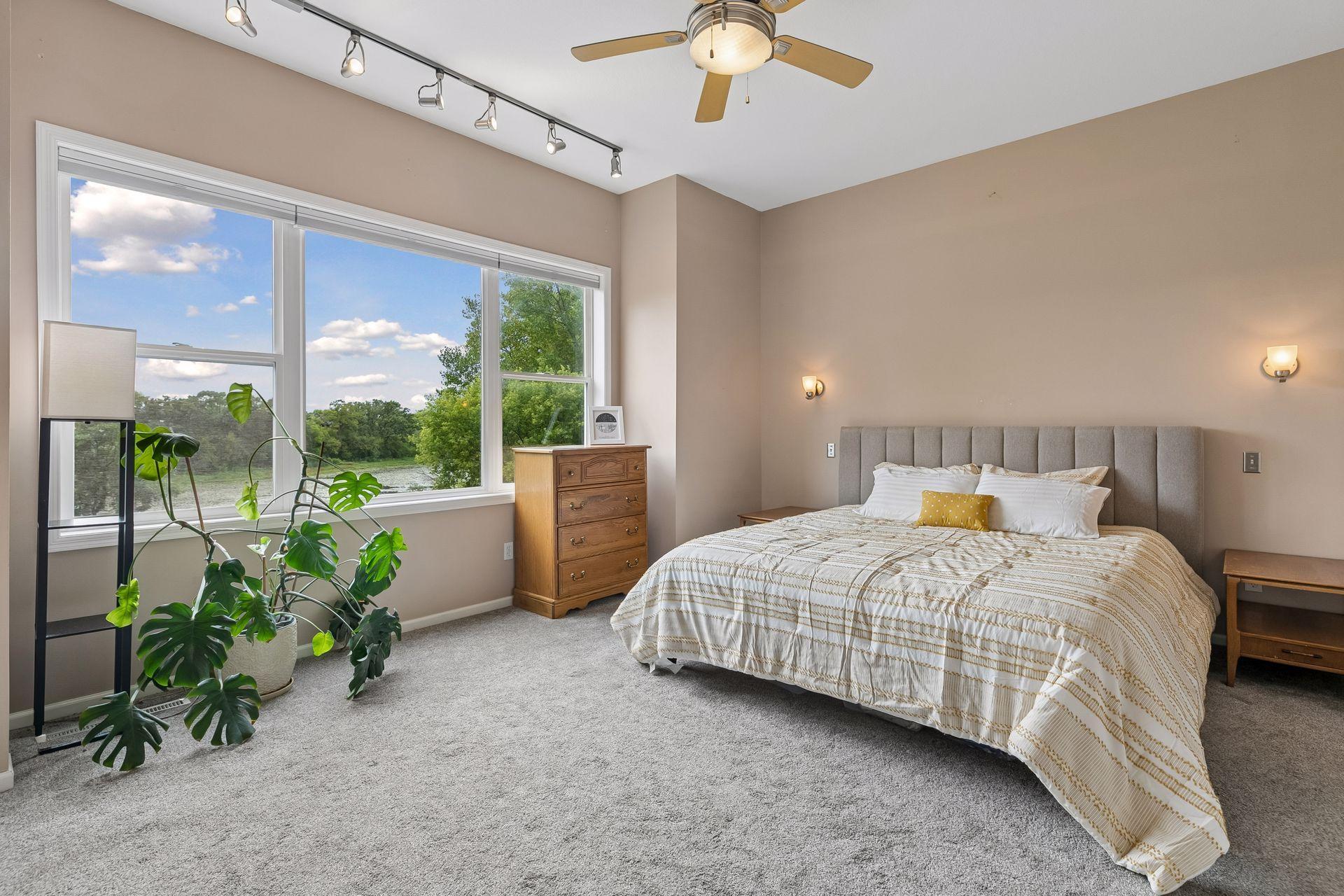 View of Residential at 9820 Cove Drive, Minnetonka MN 55305, Minnetonka (14 of 33) - Mike Wilen | Minnesota Team Real Estate