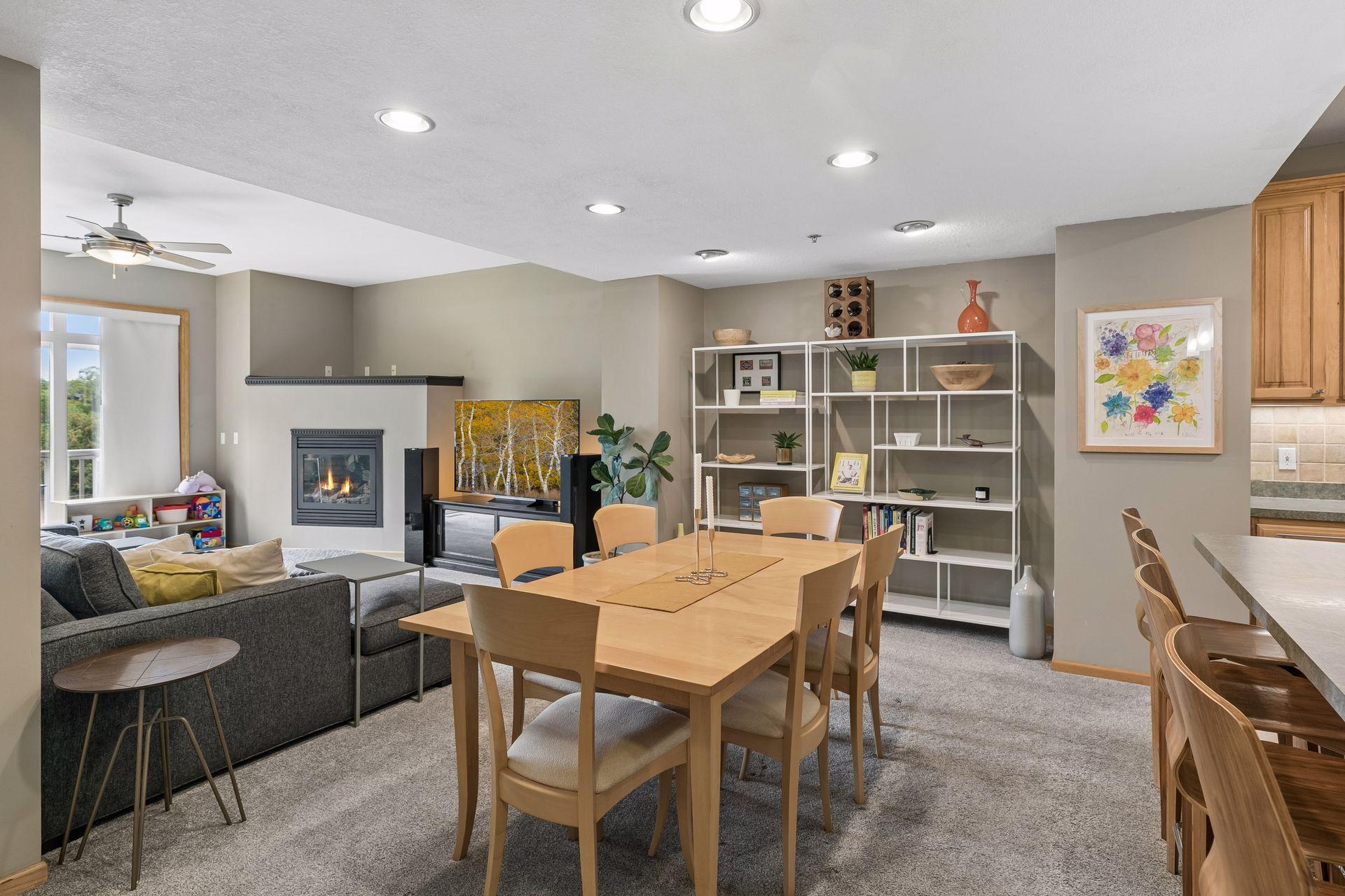 View of Residential at 9820 Cove Drive, Minnetonka MN 55305, Minnetonka (7 of 33) - Mike Wilen | Minnesota Team Real Estate