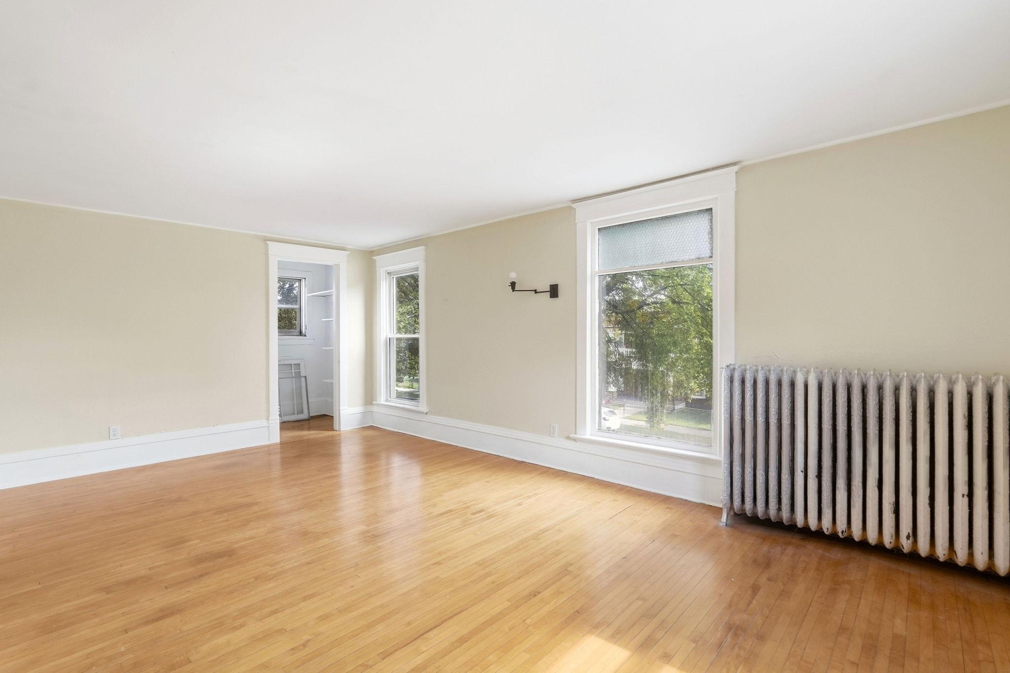 View of Residential Income at 501 Newton Avenue, Minneapolis MN 55405, Minneapolis (15 of 46) - Mike Wilen | Minnesota Team Real Estate