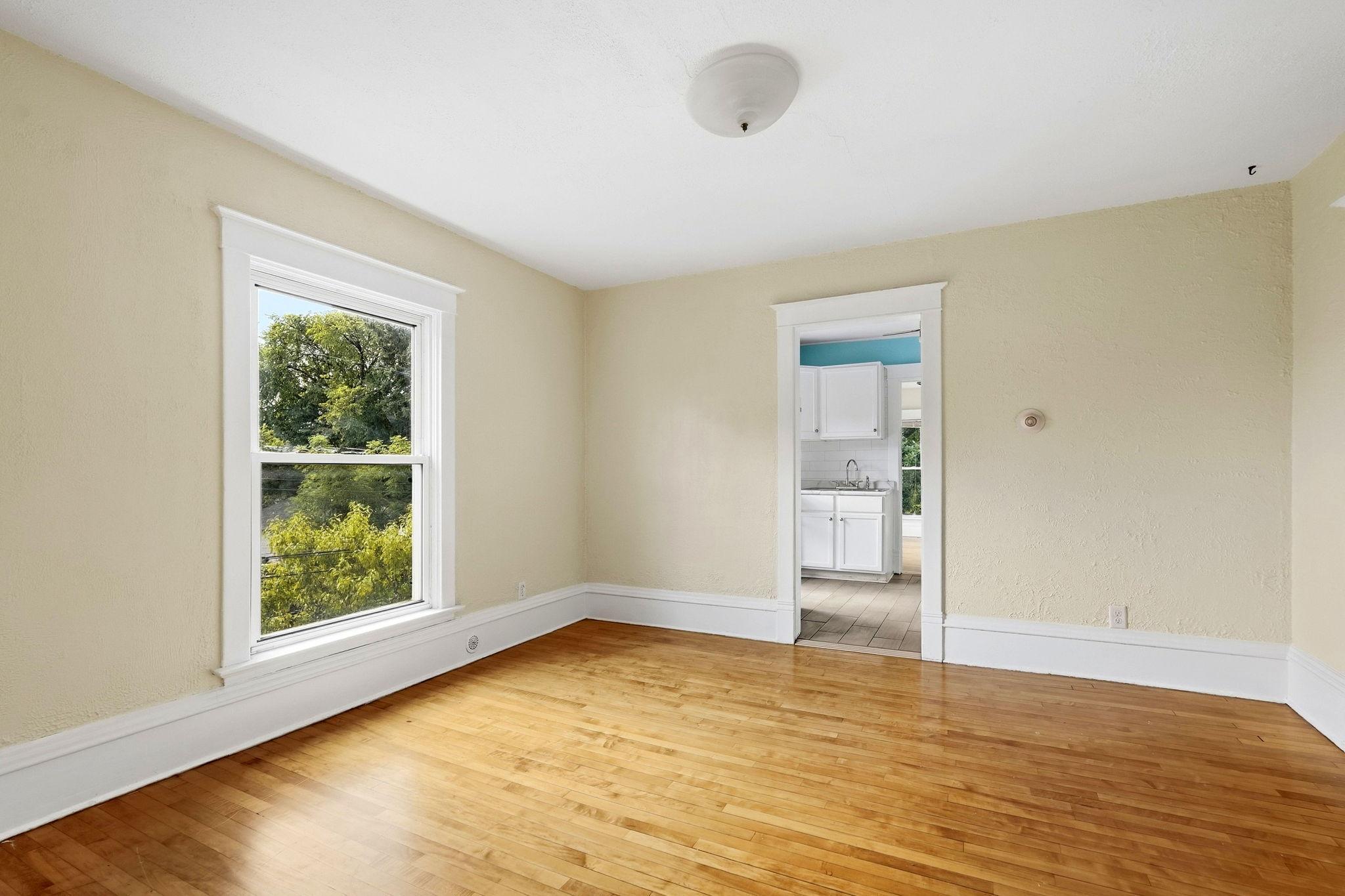 View of Residential Income at 501 Newton Avenue, Minneapolis MN 55405, Minneapolis (17 of 46) - Mike Wilen | Minnesota Team Real Estate