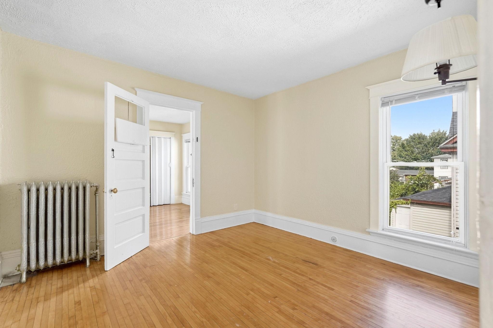 View of Residential Income at 501 Newton Avenue, Minneapolis MN 55405, Minneapolis (32 of 46) - Mike Wilen | Minnesota Team Real Estate