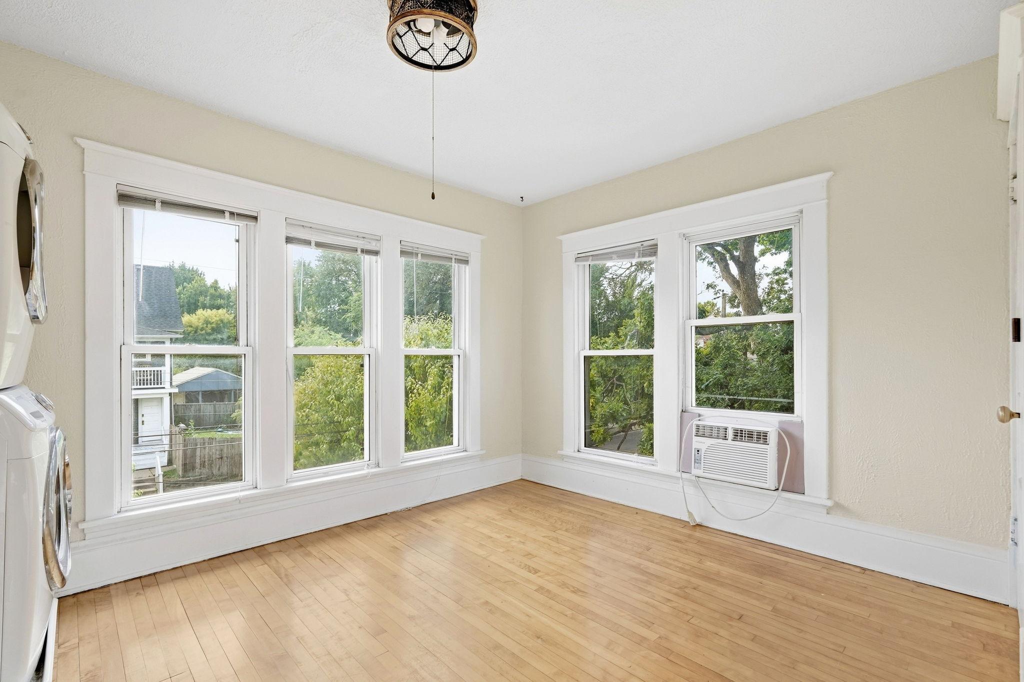 View of Residential Income at 501 Newton Avenue, Minneapolis MN 55405, Minneapolis (21 of 46) - Mike Wilen | Minnesota Team Real Estate