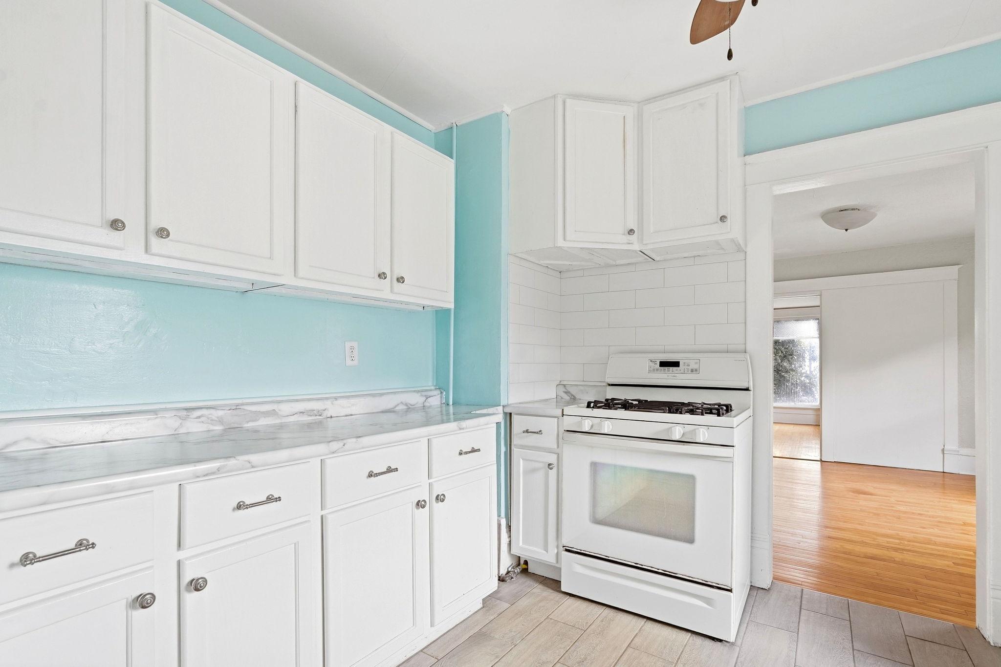 View of Residential Income at 501 Newton Avenue, Minneapolis MN 55405, Minneapolis (36 of 46) - Mike Wilen | Minnesota Team Real Estate