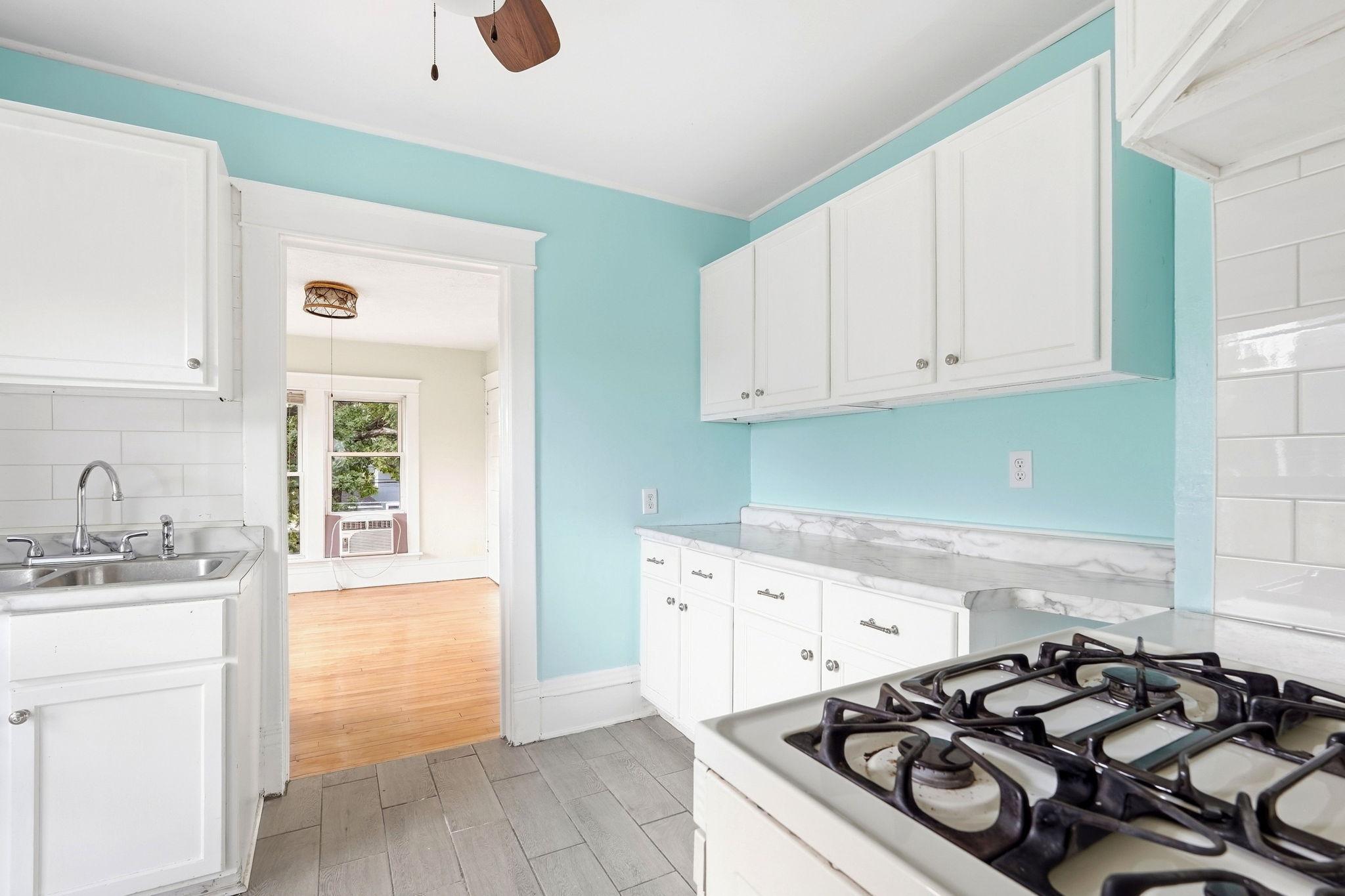 View of Residential Income at 501 Newton Avenue, Minneapolis MN 55405, Minneapolis (35 of 46) - Mike Wilen | Minnesota Team Real Estate
