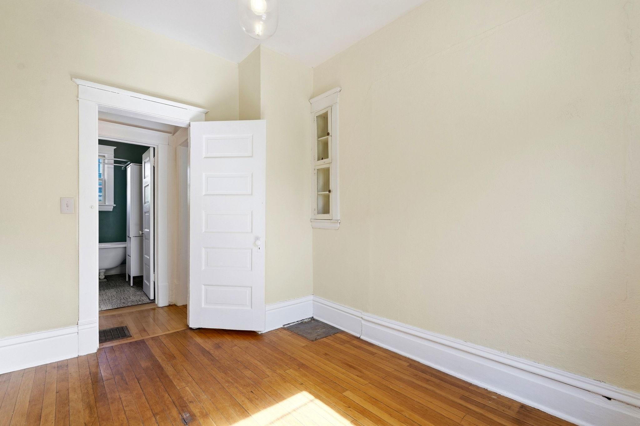 View of Residential Income at 501 Newton Avenue, Minneapolis MN 55405, Minneapolis (42 of 46) - Mike Wilen | Minnesota Team Real Estate