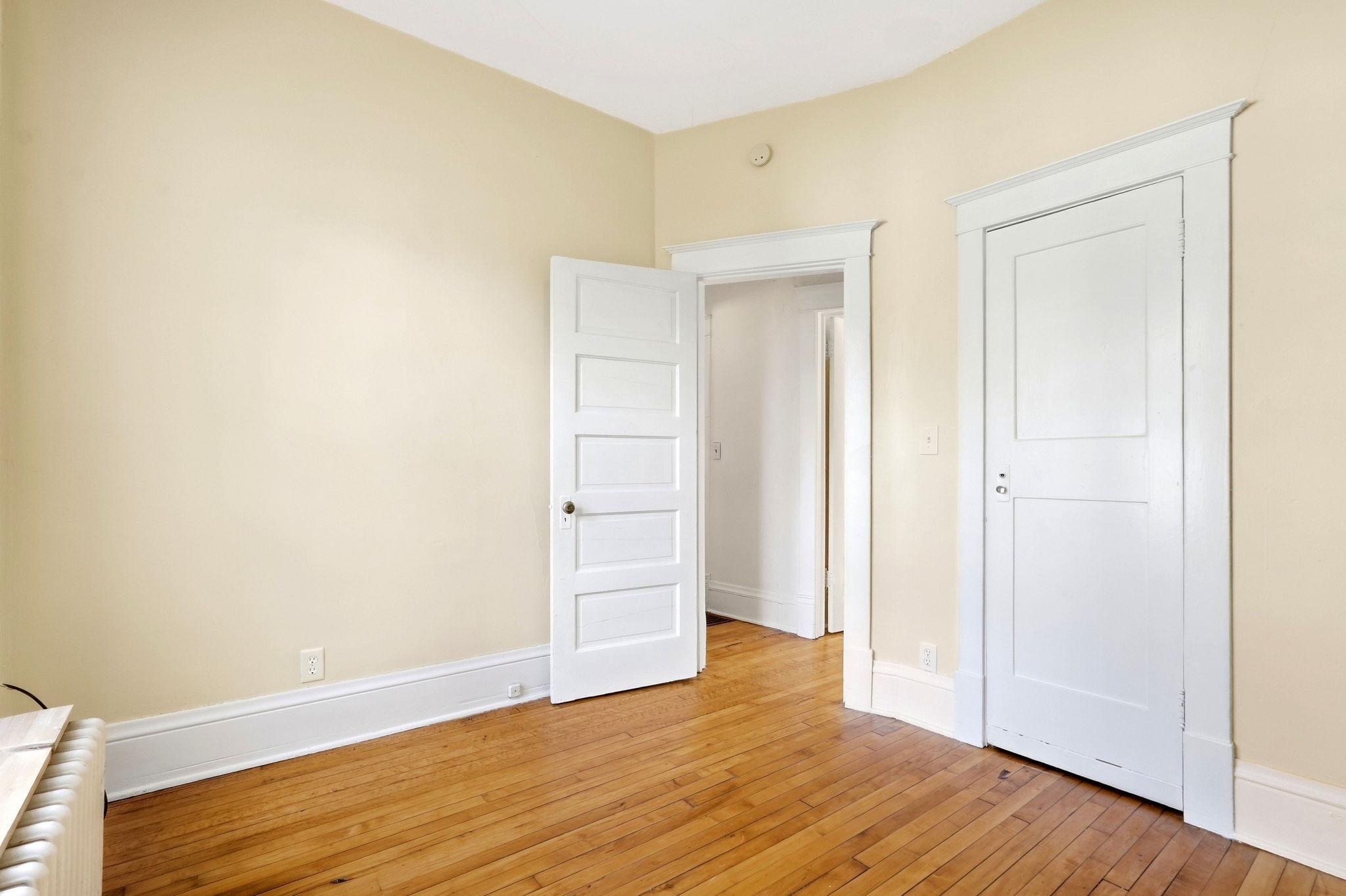 View of Residential Income at 501 Newton Avenue, Minneapolis MN 55405, Minneapolis (33 of 46) - Mike Wilen | Minnesota Team Real Estate