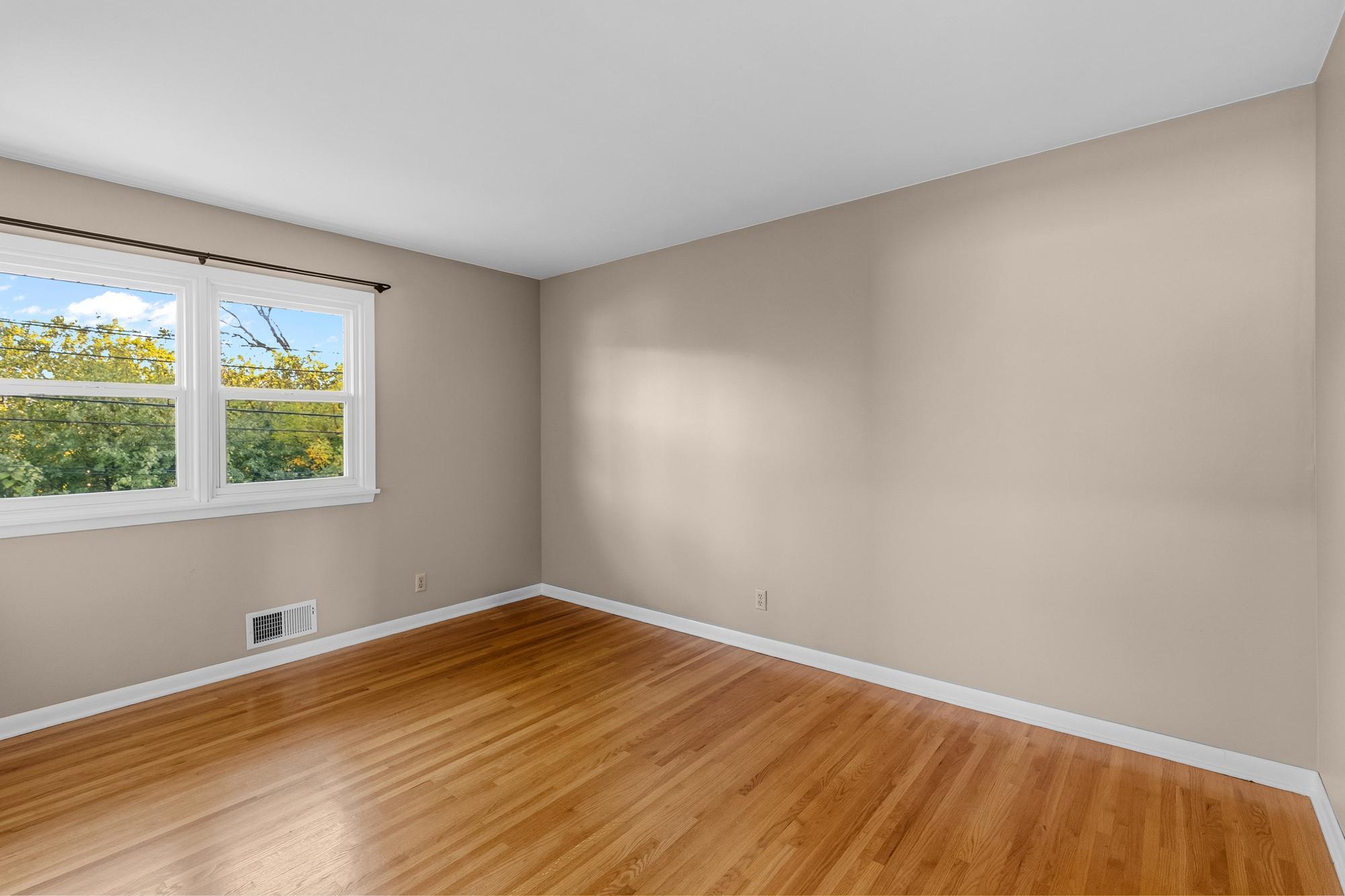 View of Residential at 1348 Colonial Drive, Roseville MN 55113, Roseville (19 of 26) - Mike Wilen | Minnesota Team Real Estate