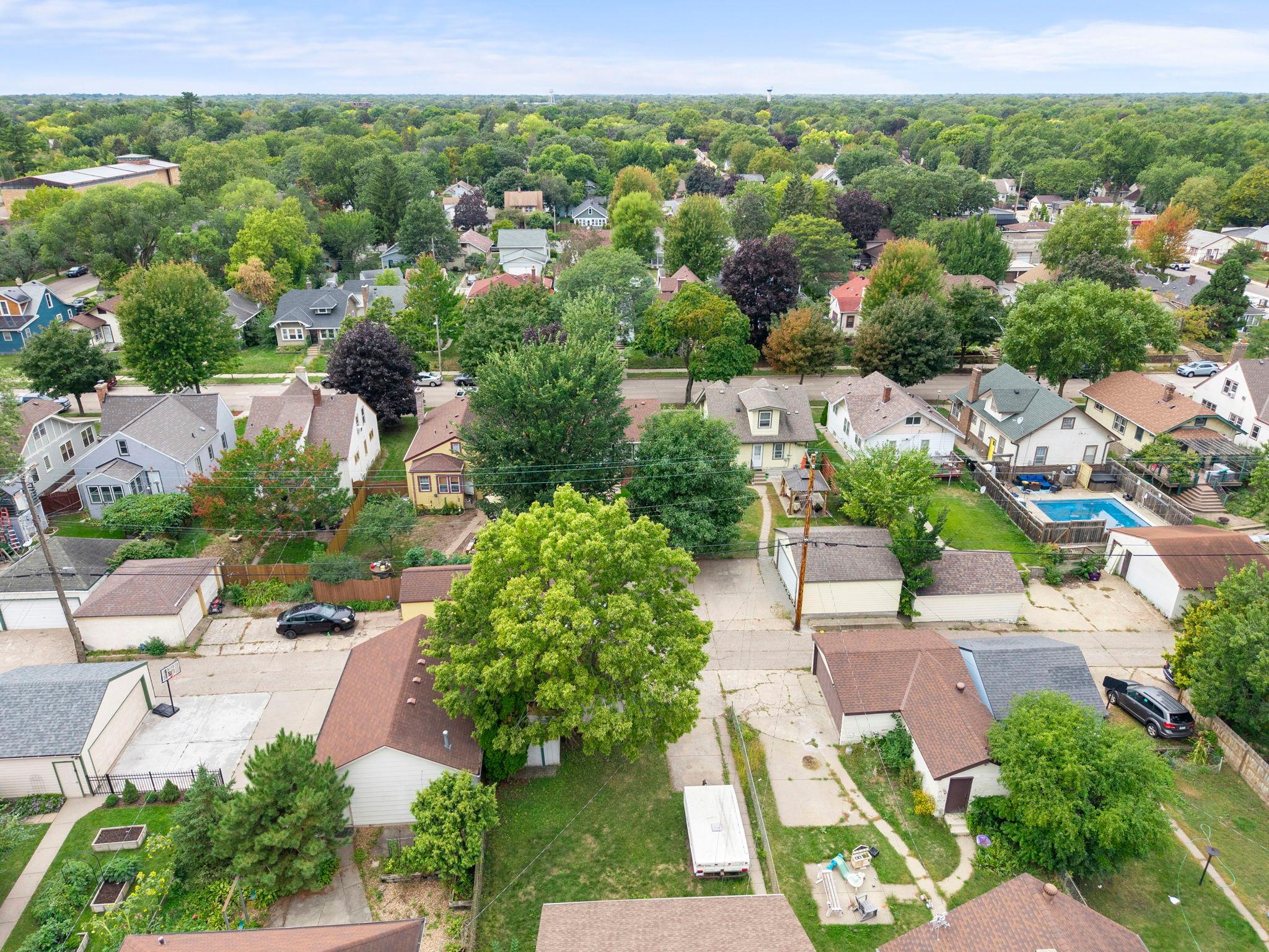View of Residential at 4126 Sheridan Avenue, Minneapolis MN 55412, Minneapolis (34 of 41) - Mike Wilen | Minnesota Team Real Estate