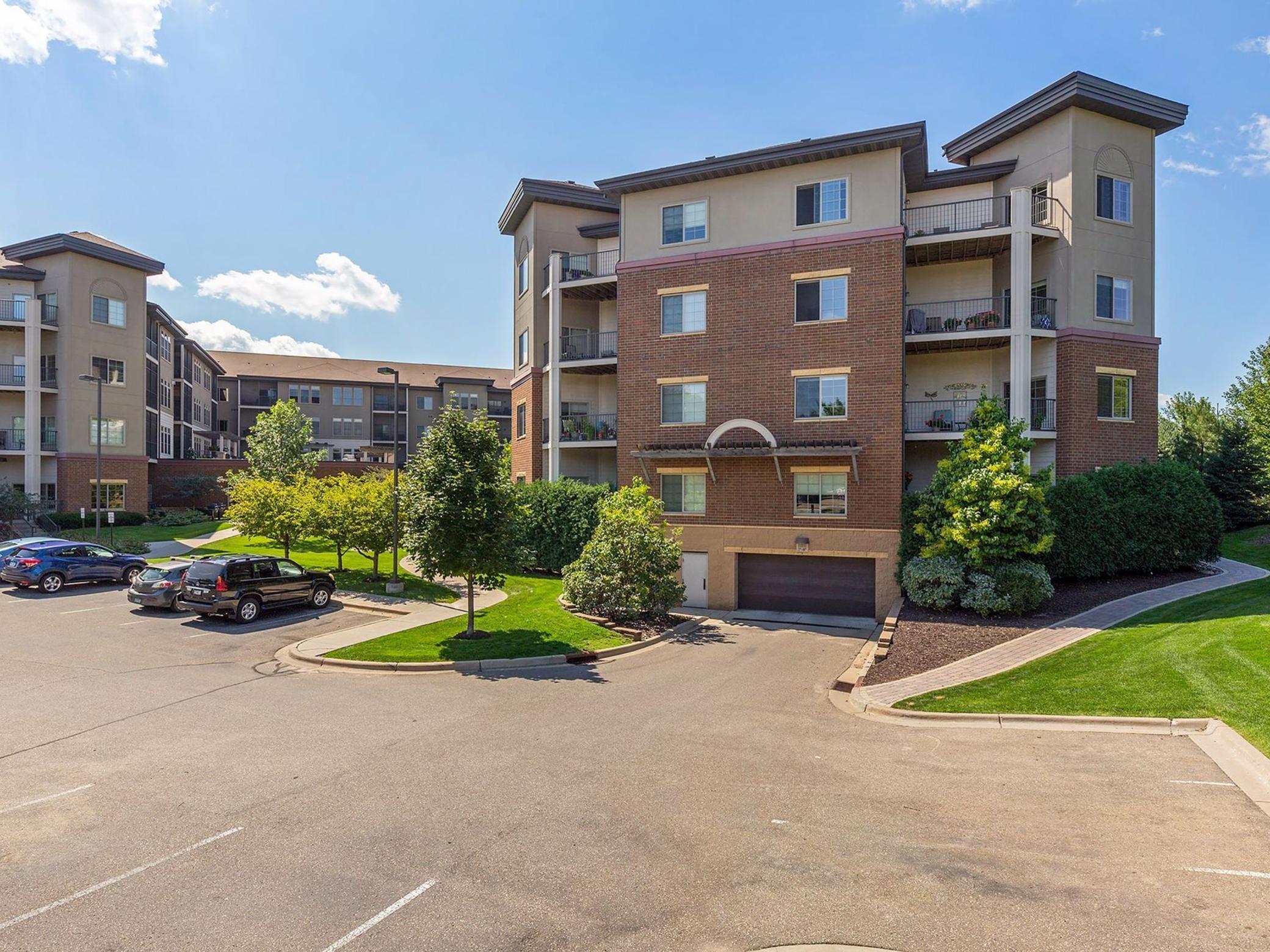 View of Residential at 7100 Metro Boulevard #104, Edina MN 55439, Edina (44 of 51) - Mike Wilen | Minnesota Team Real Estate