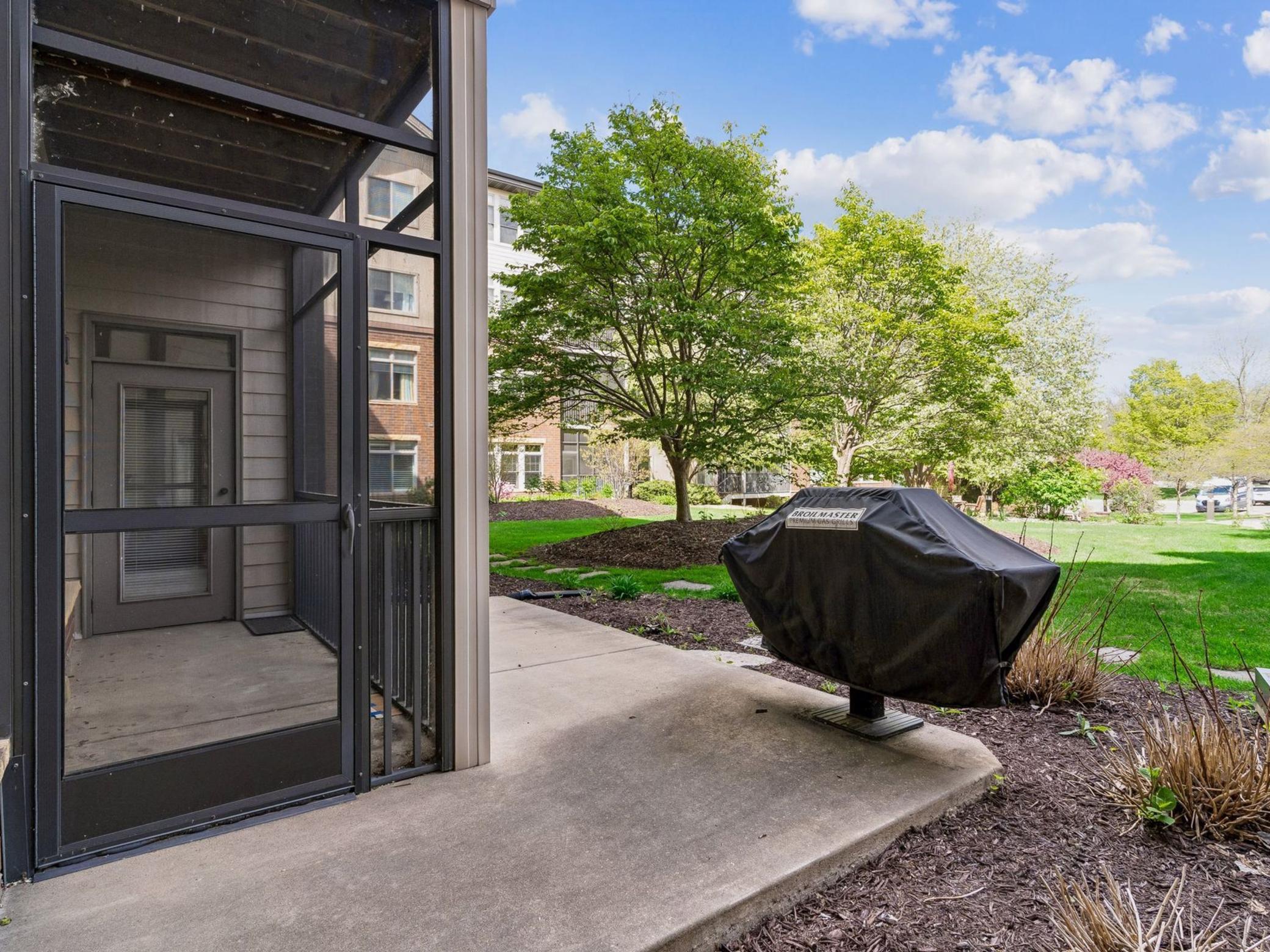 View of Residential at 7100 Metro Boulevard #104, Edina MN 55439, Edina (19 of 51) - Mike Wilen | Minnesota Team Real Estate