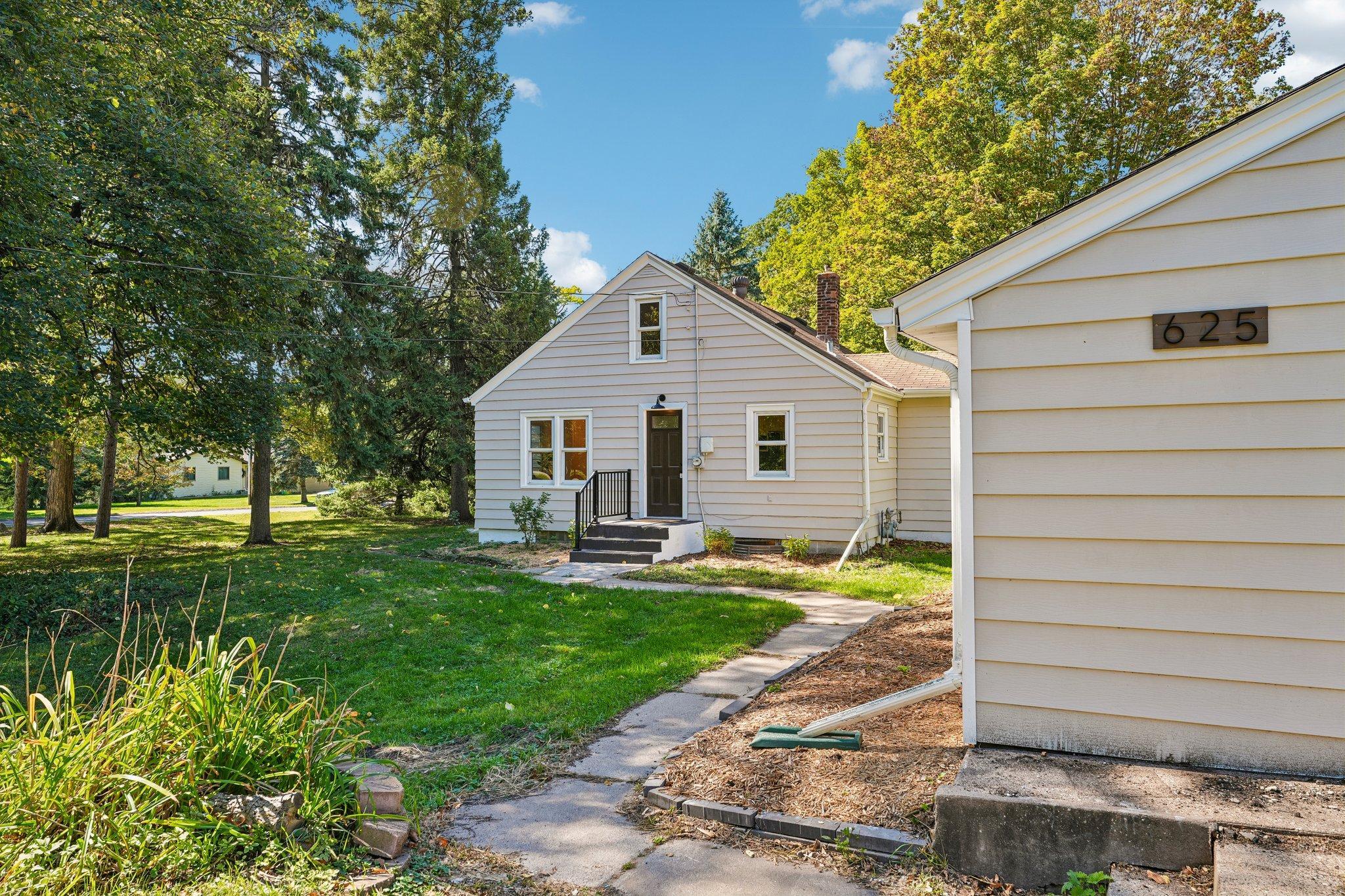 View of Residential at 625 Bear Avenue, Vadnais Heights MN 55127, Vadnais Heights (5 of 20) - Mike Wilen | Minnesota Team Real Estate