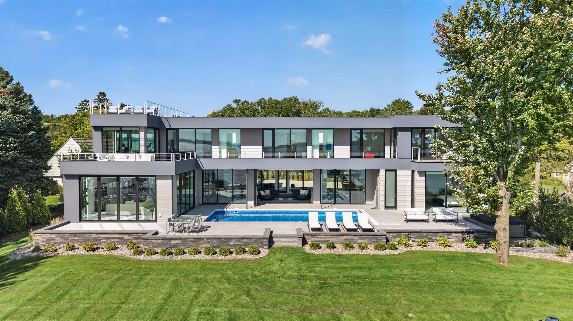 View of Single Family at 1225 Shoreline Drive, Wayzata - Mike Wilen | Minnesota Team Real Estate