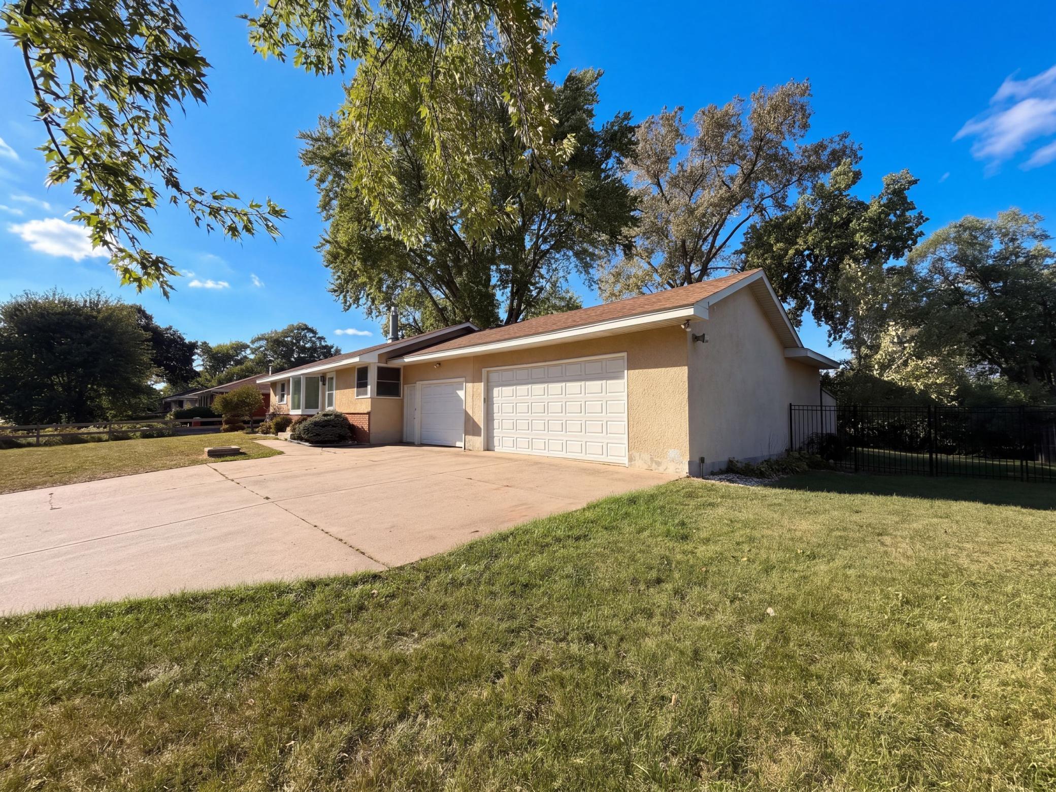 View of Residential at 1181 Laurie Road, Roseville MN 55113, Roseville (6 of 33) - Mike Wilen | Minnesota Team Real Estate