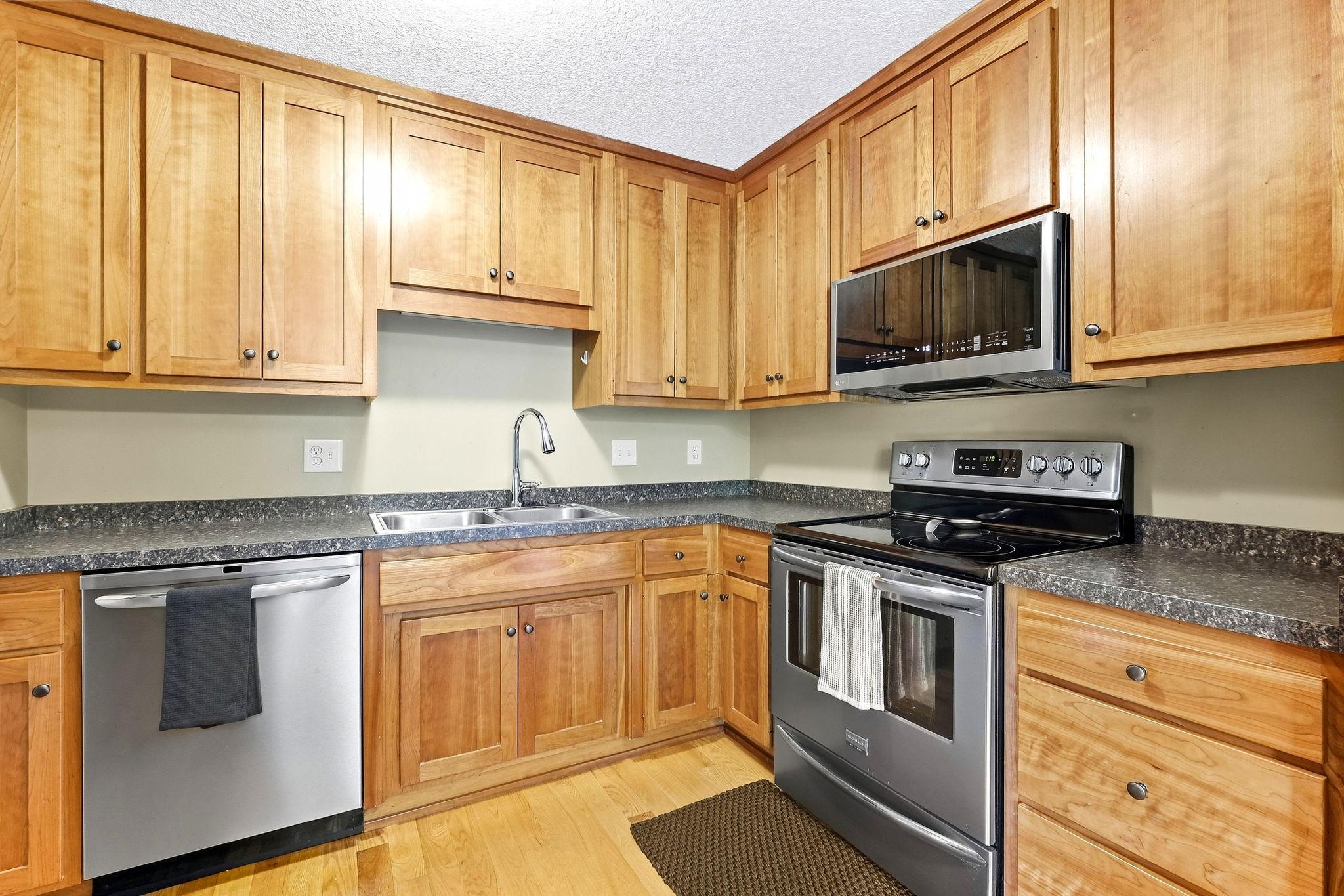 View of Residential at 278 Morningside Circle, Saint Paul MN 55119, Saint Paul (11 of 36) - Mike Wilen | Minnesota Team Real Estate