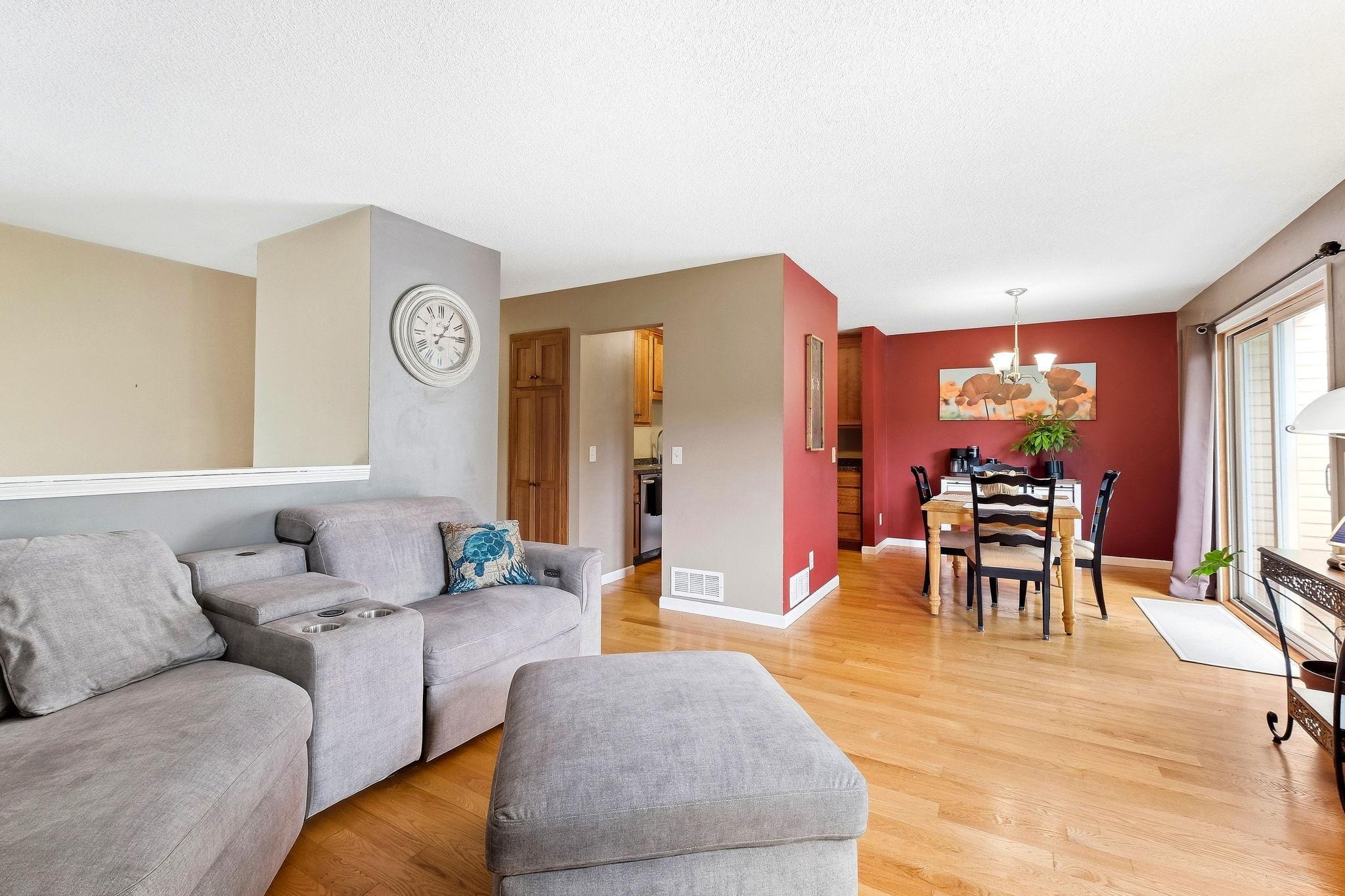 View of Residential at 278 Morningside Circle, Saint Paul MN 55119, Saint Paul (7 of 36) - Mike Wilen | Minnesota Team Real Estate
