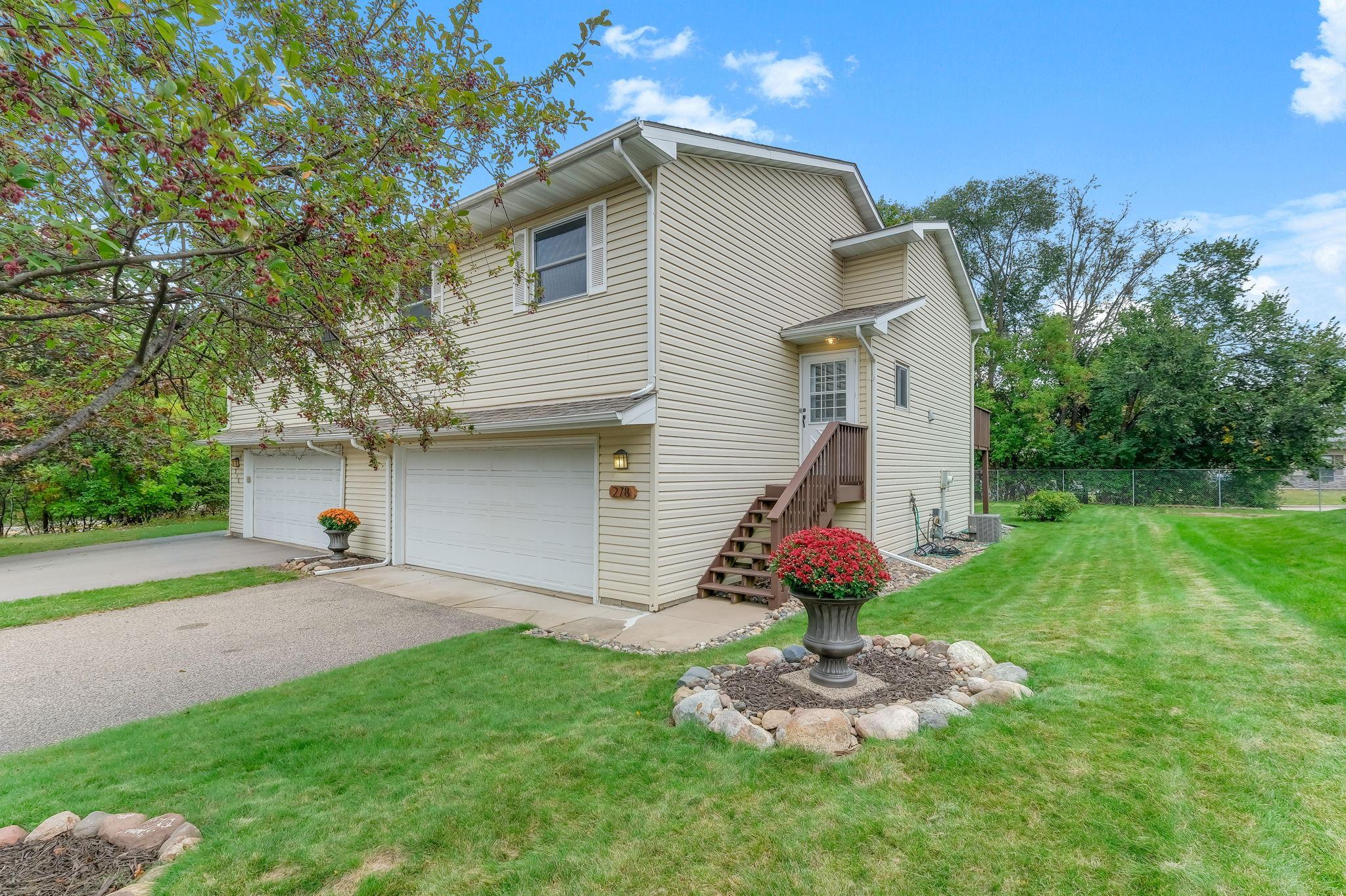 View of Twin Home at 278 Morningside Circle, Saint Paul - Mike Wilen | Minnesota Team Real Estate