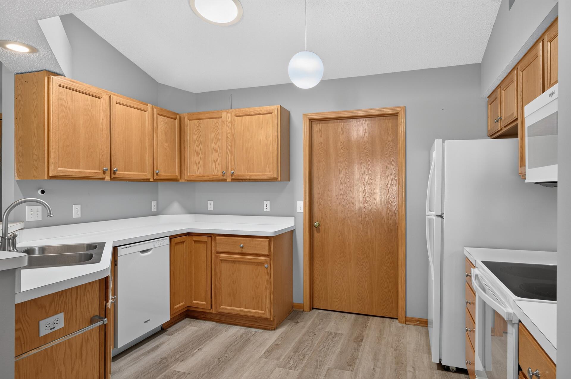 View of Residential at 9254 Prairieview Trail, Champlin MN 55316, Champlin (11 of 12) - Mike Wilen | Minnesota Team Real Estate