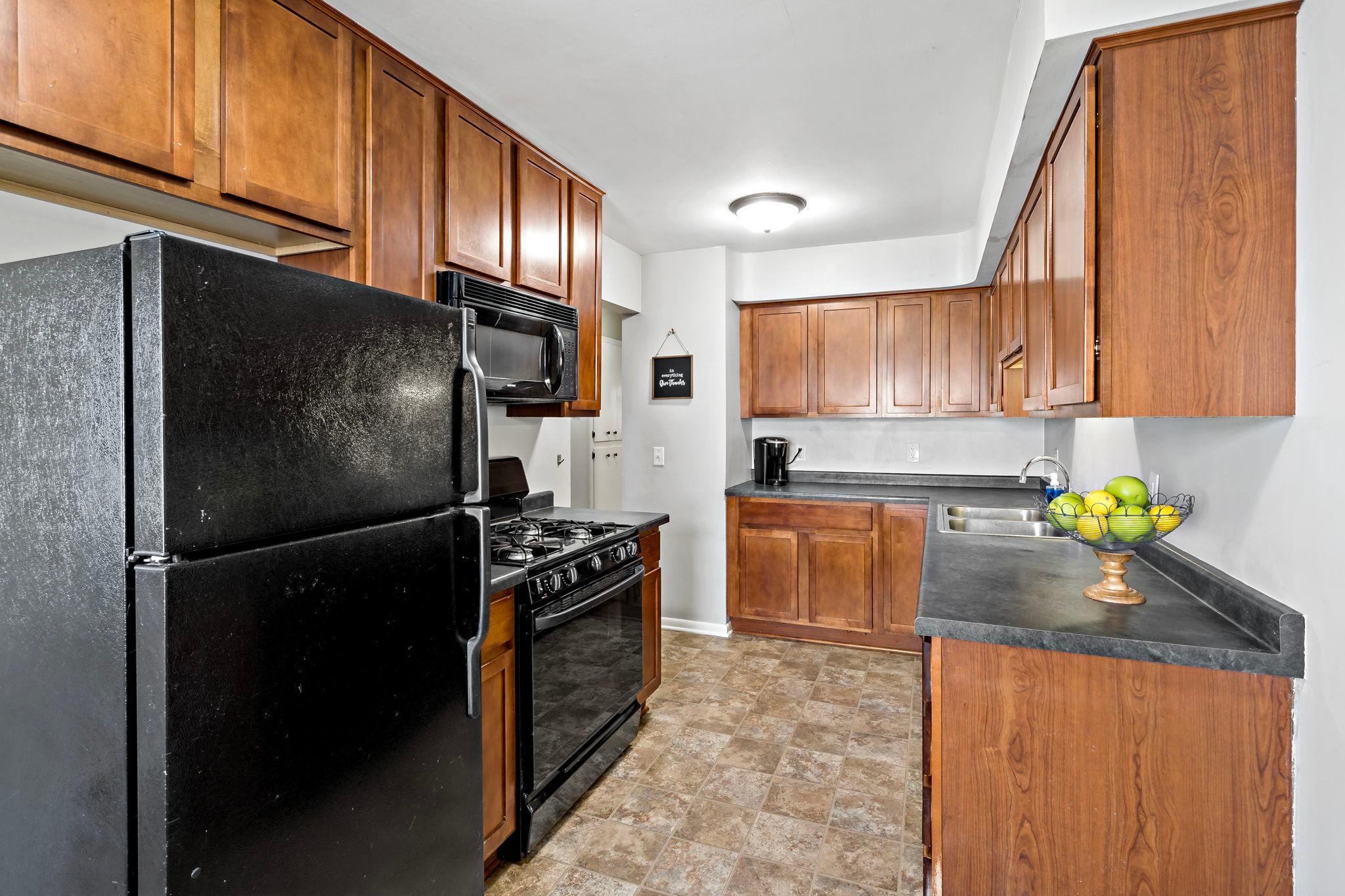 View of Residential at 63 Iowa Avenue, Saint Paul MN 55117, Saint Paul (41 of 46) - Mike Wilen | Minnesota Team Real Estate