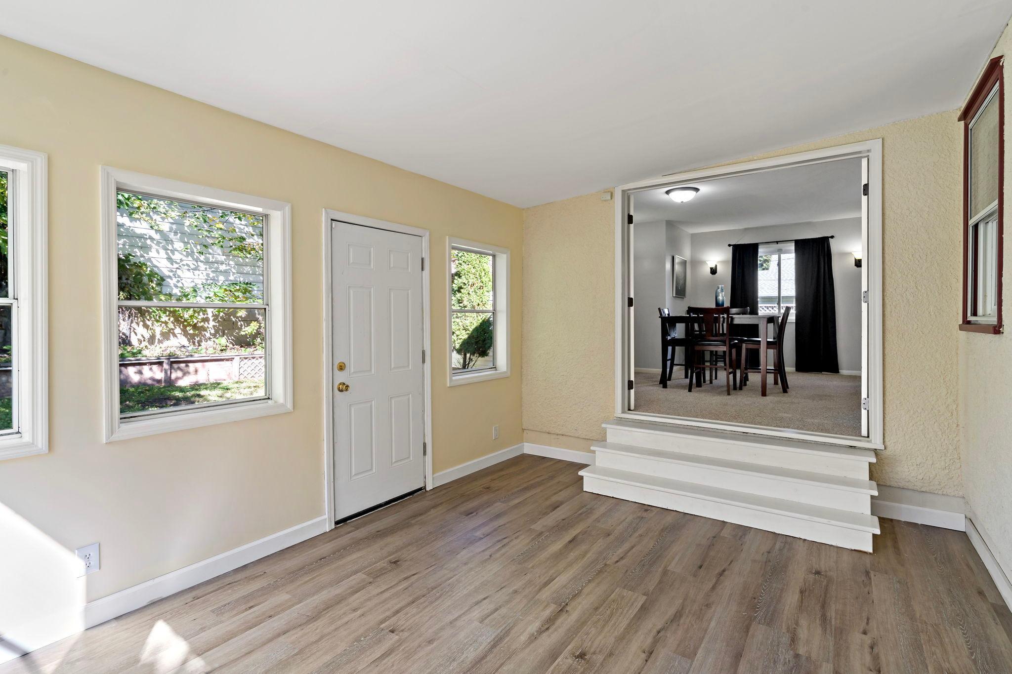 View of Residential at 63 Iowa Avenue, Saint Paul MN 55117, Saint Paul (6 of 46) - Mike Wilen | Minnesota Team Real Estate