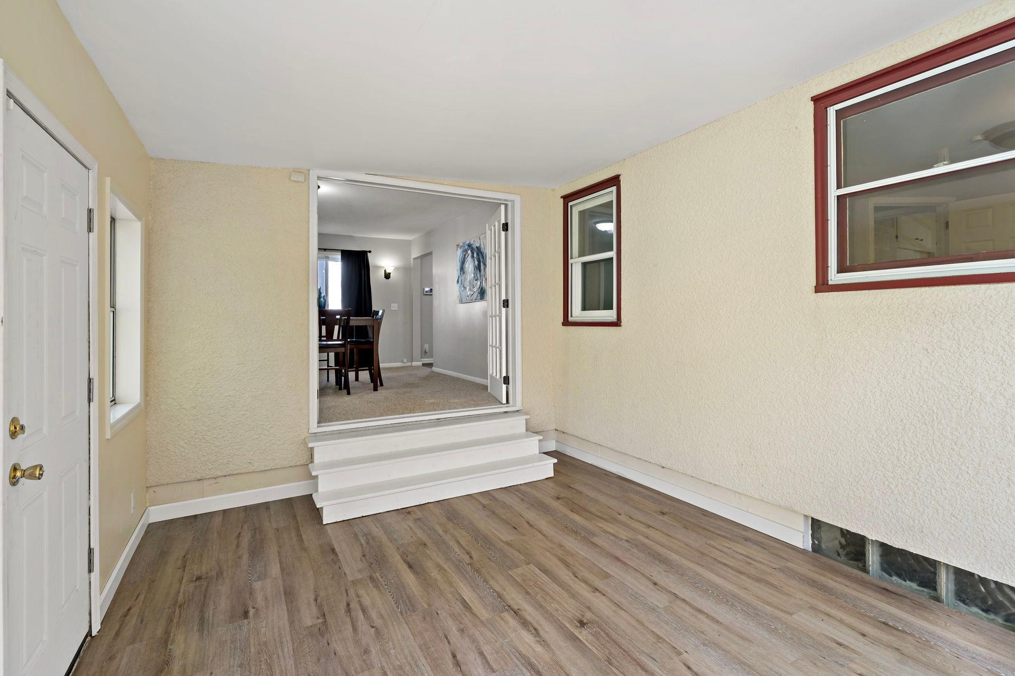 View of Residential at 63 Iowa Avenue, Saint Paul MN 55117, Saint Paul (37 of 46) - Mike Wilen | Minnesota Team Real Estate