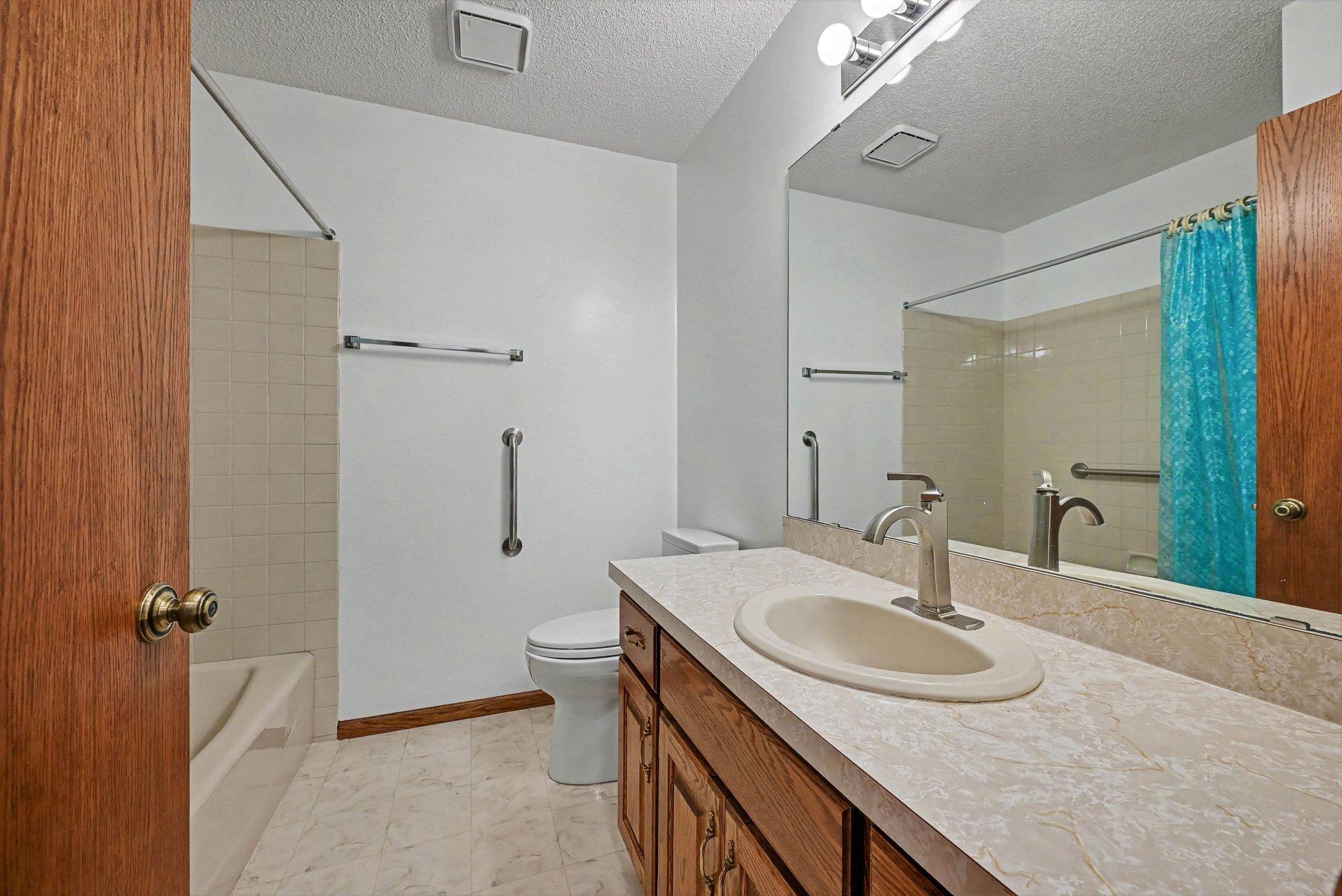 View of Residential at 2522 Windsor Lane, Woodbury MN 55125, Woodbury (23 of 40) - Mike Wilen | Minnesota Team Real Estate