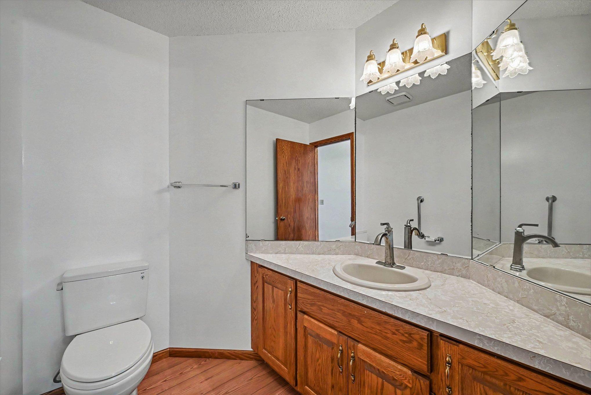 View of Residential at 2522 Windsor Lane, Woodbury MN 55125, Woodbury (18 of 40) - Mike Wilen | Minnesota Team Real Estate