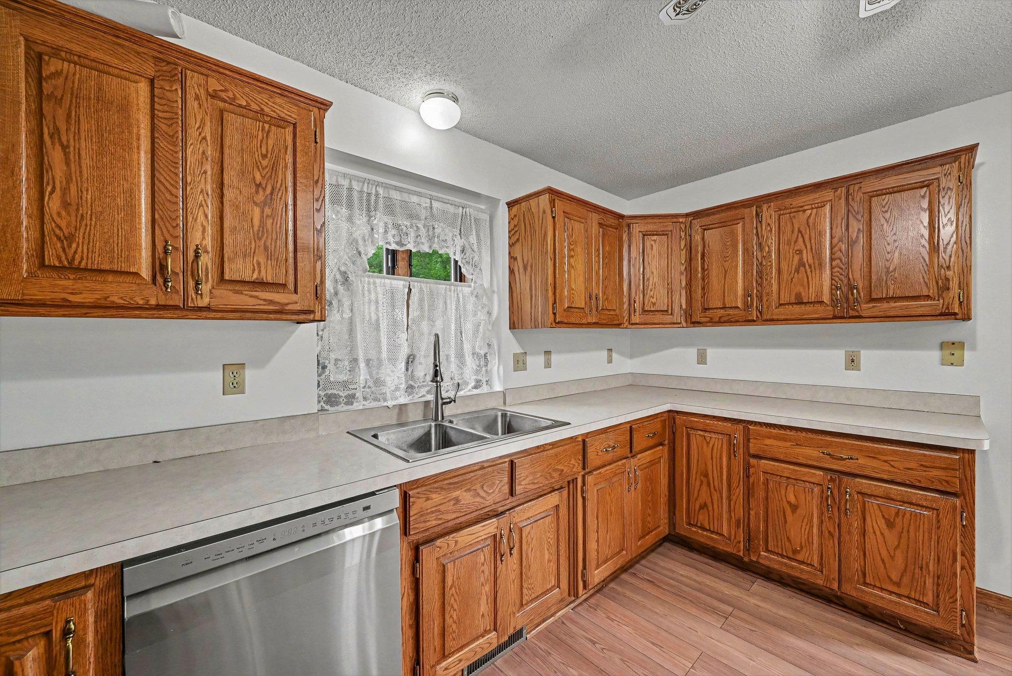 View of Residential at 2522 Windsor Lane, Woodbury MN 55125, Woodbury (16 of 40) - Mike Wilen | Minnesota Team Real Estate
