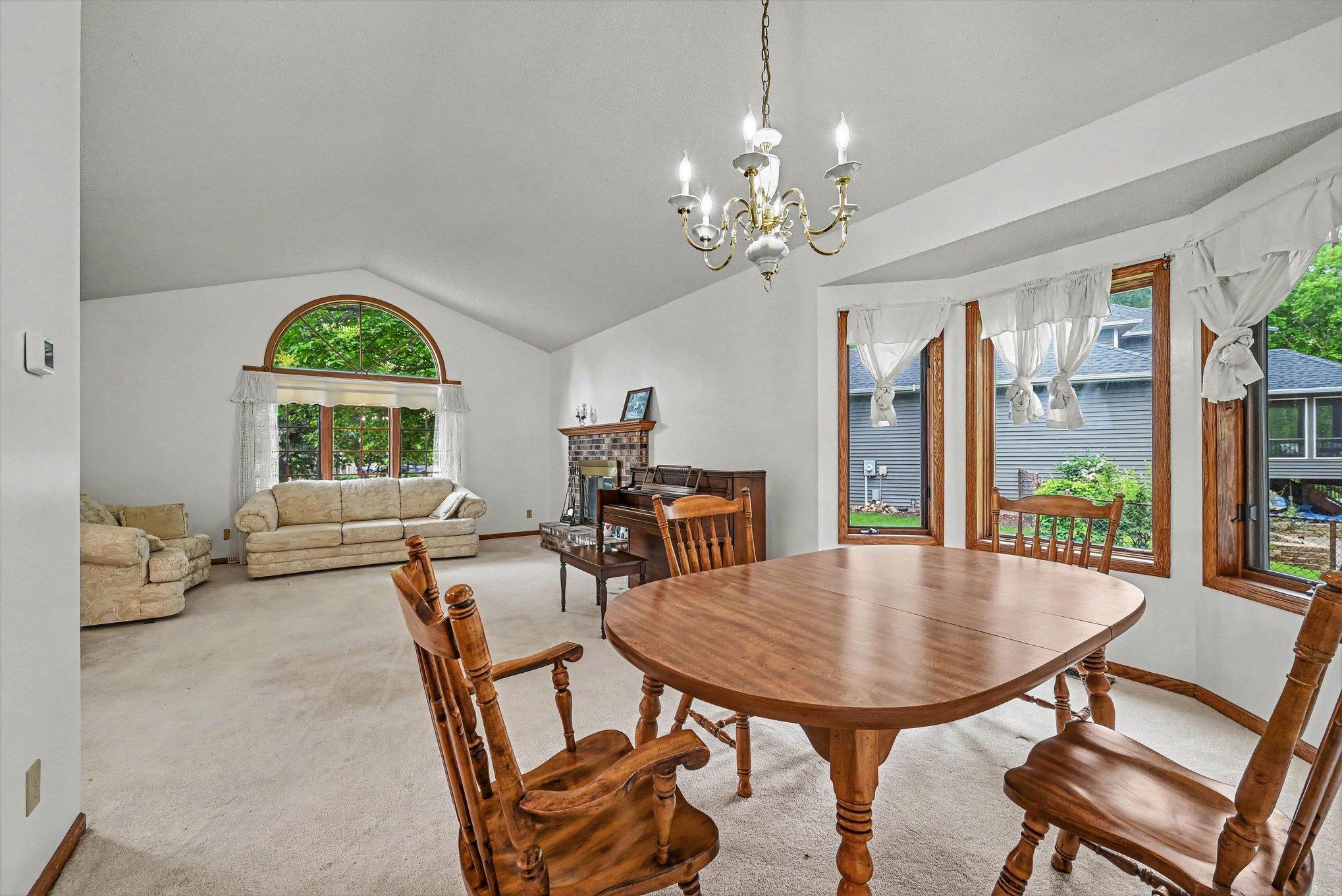 View of Residential at 2522 Windsor Lane, Woodbury MN 55125, Woodbury (12 of 40) - Mike Wilen | Minnesota Team Real Estate