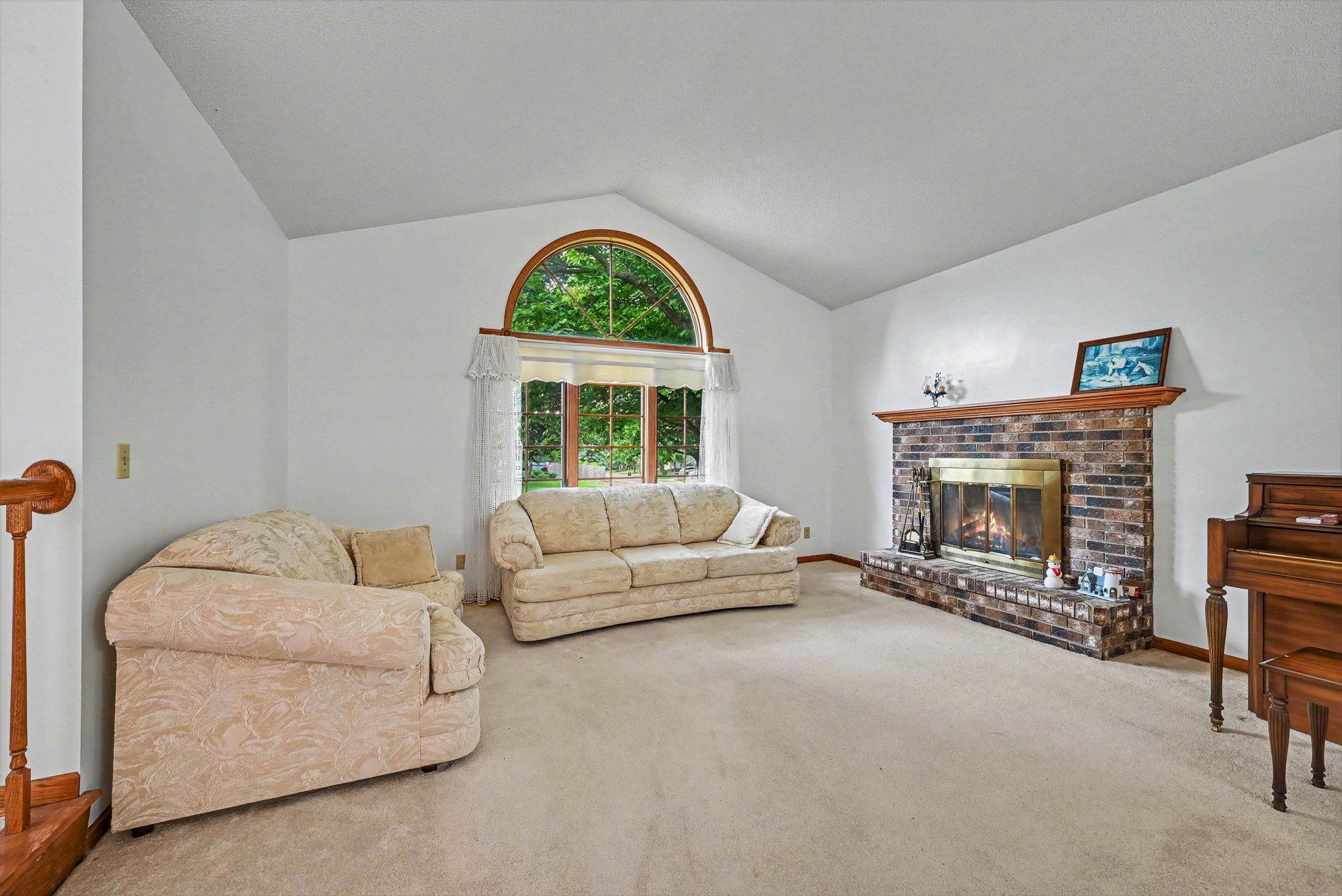 View of Residential at 2522 Windsor Lane, Woodbury MN 55125, Woodbury (8 of 40) - Mike Wilen | Minnesota Team Real Estate