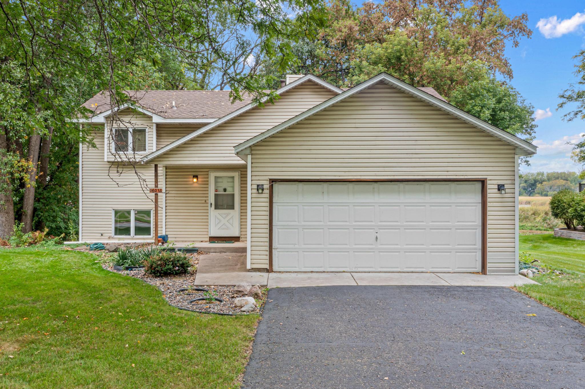 View of Residential at 6933 Magda Drive, Maple Grove MN 55369, Maple Grove (6 of 27) - Mike Wilen | Minnesota Team Real Estate