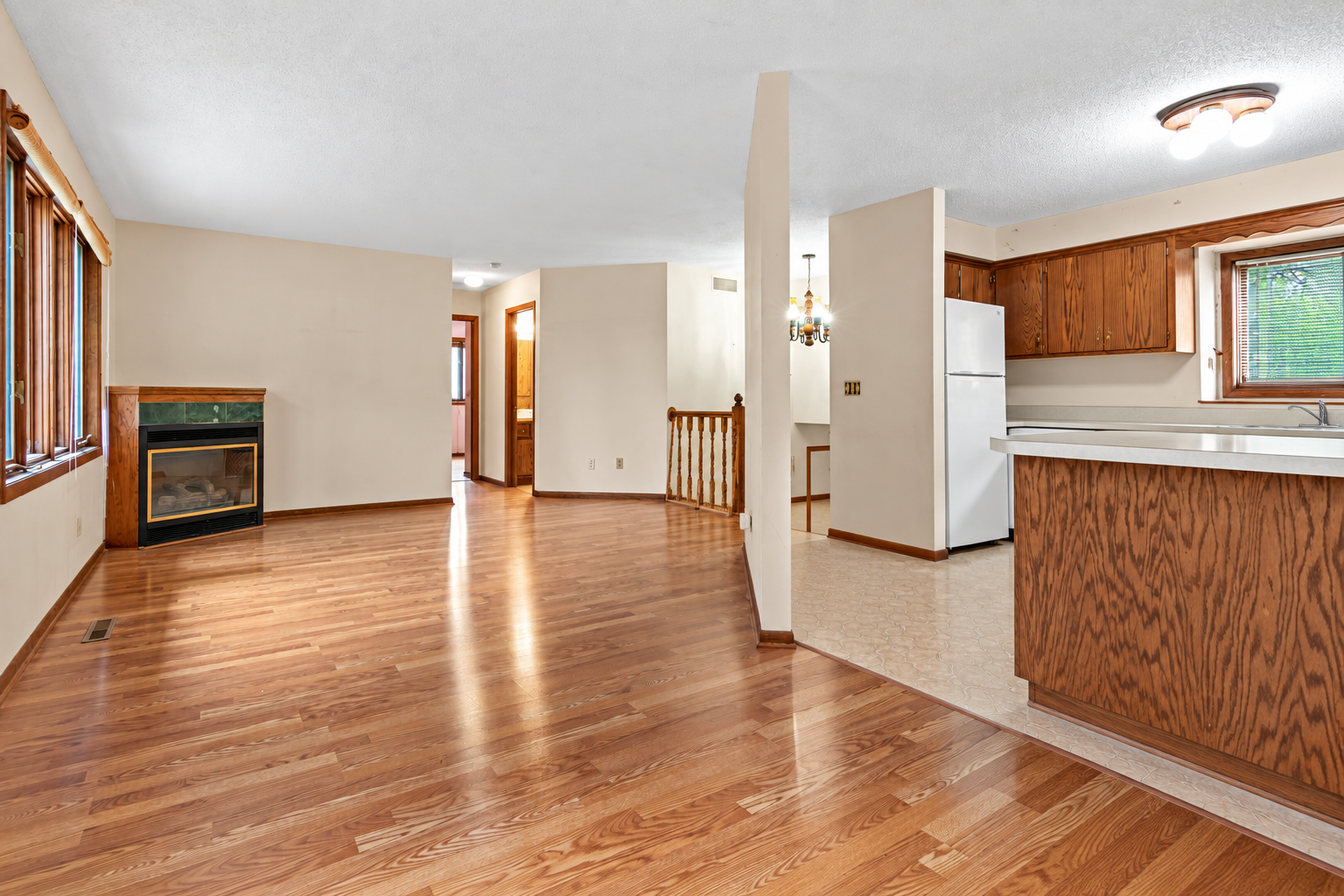 View of Residential at 6933 Magda Drive, Maple Grove MN 55369, Maple Grove (7 of 27) - Mike Wilen | Minnesota Team Real Estate