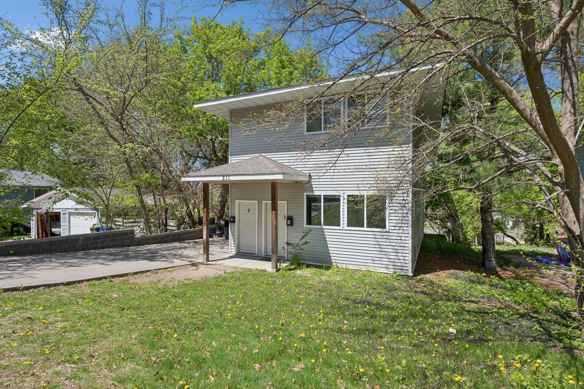 View of Residential Income at 211 Belvidere Street, Saint Paul MN 55107, Saint Paul (2 of 25) - Mike Wilen | Minnesota Team Real Estate
