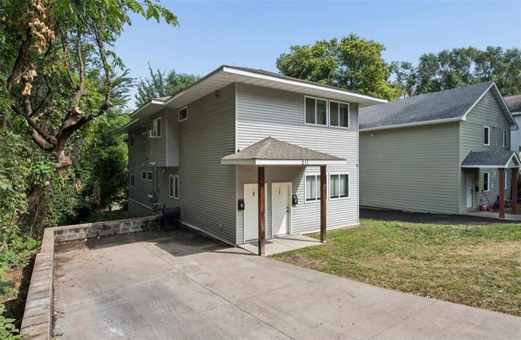 View of Residential Income at 211 Belvidere Street, Saint Paul MN 55107, Saint Paul (24 of 25) - Mike Wilen | Minnesota Team Real Estate
