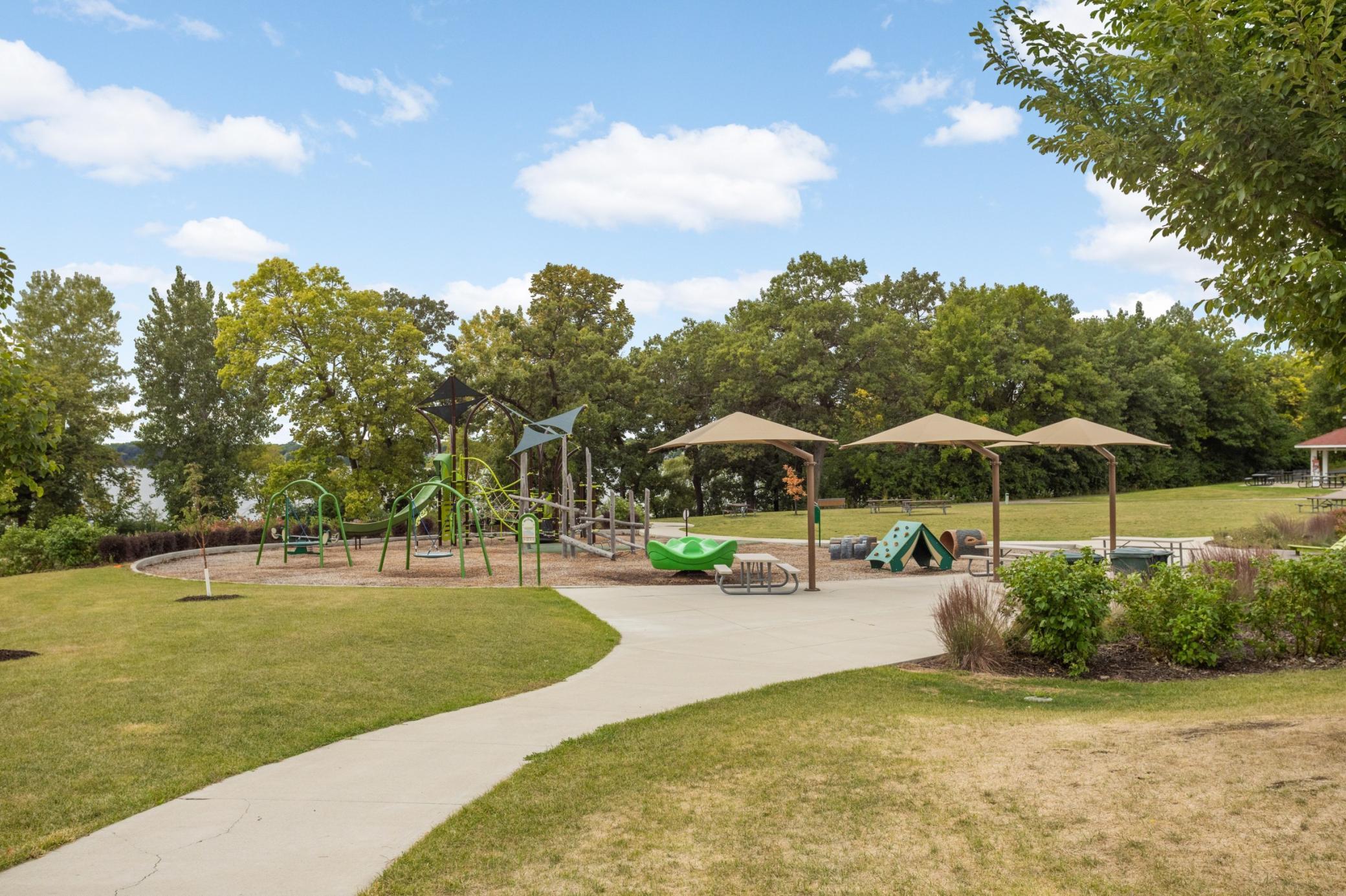 View of Residential at 18519 Farmstead Circle, Eden Prairie MN 55347, Eden Prairie (41 of 44) - Mike Wilen | Minnesota Team Real Estate