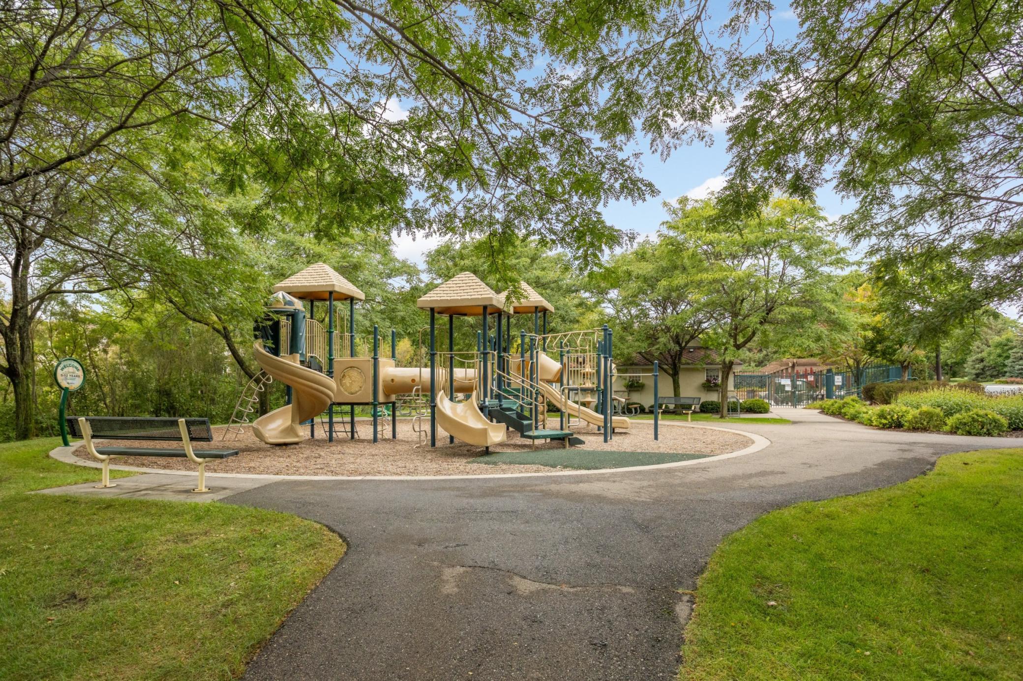 View of Residential at 18519 Farmstead Circle, Eden Prairie MN 55347, Eden Prairie (38 of 44) - Mike Wilen | Minnesota Team Real Estate