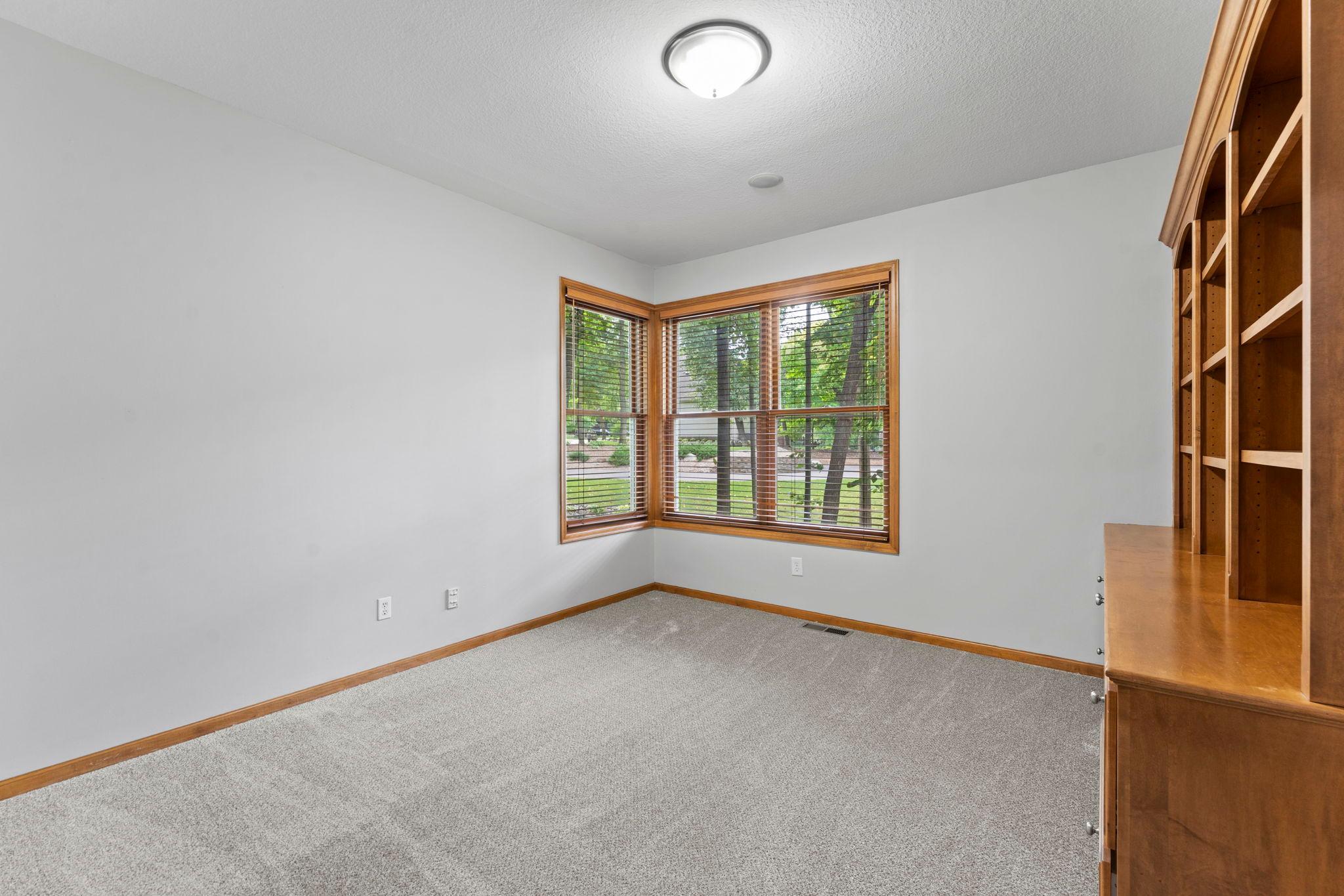 View of Residential at 8915 Umbria Place, Maple Grove MN 55311, Maple Grove (11 of 23) - Mike Wilen | Minnesota Team Real Estate