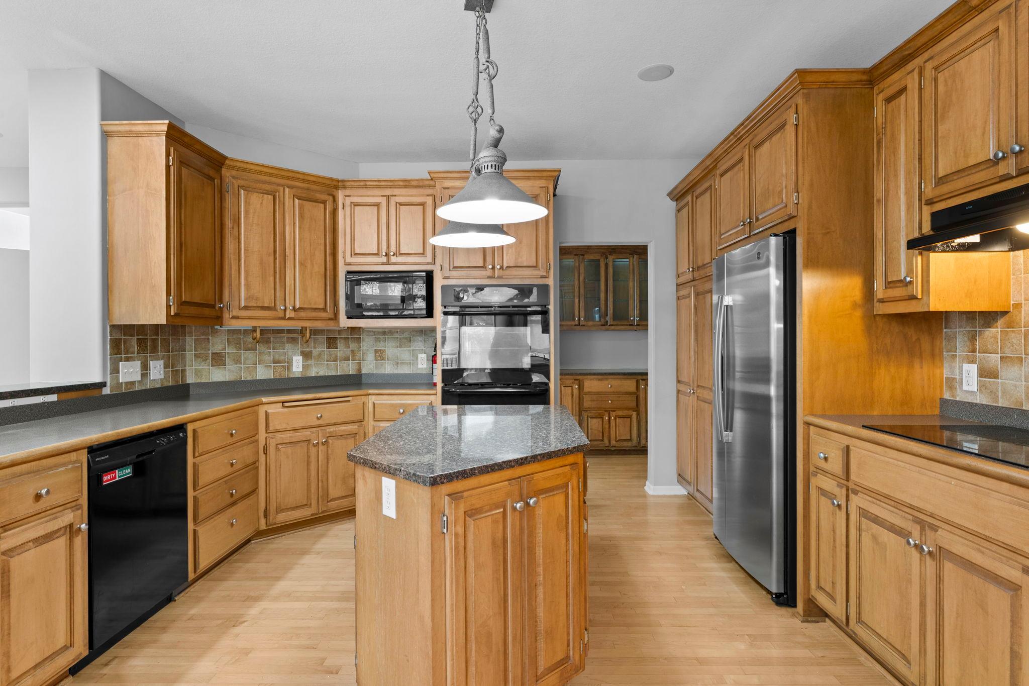 View of Residential at 8915 Umbria Place, Maple Grove MN 55311, Maple Grove (4 of 23) - Mike Wilen | Minnesota Team Real Estate