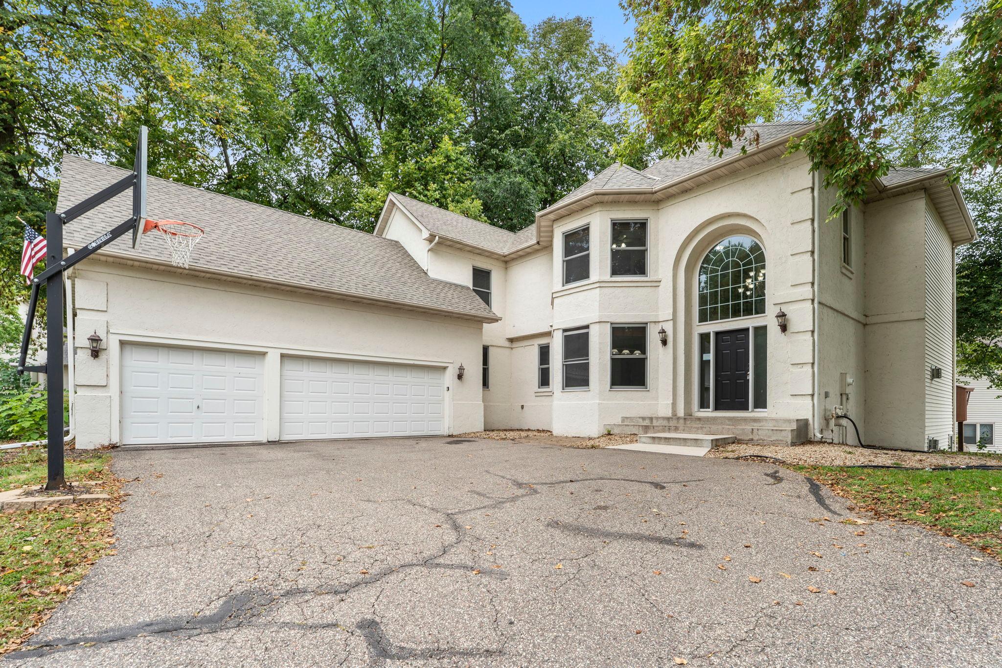 View of Single Family at 8915 Umbria Place, Maple Grove - Mike Wilen | Minnesota Team Real Estate