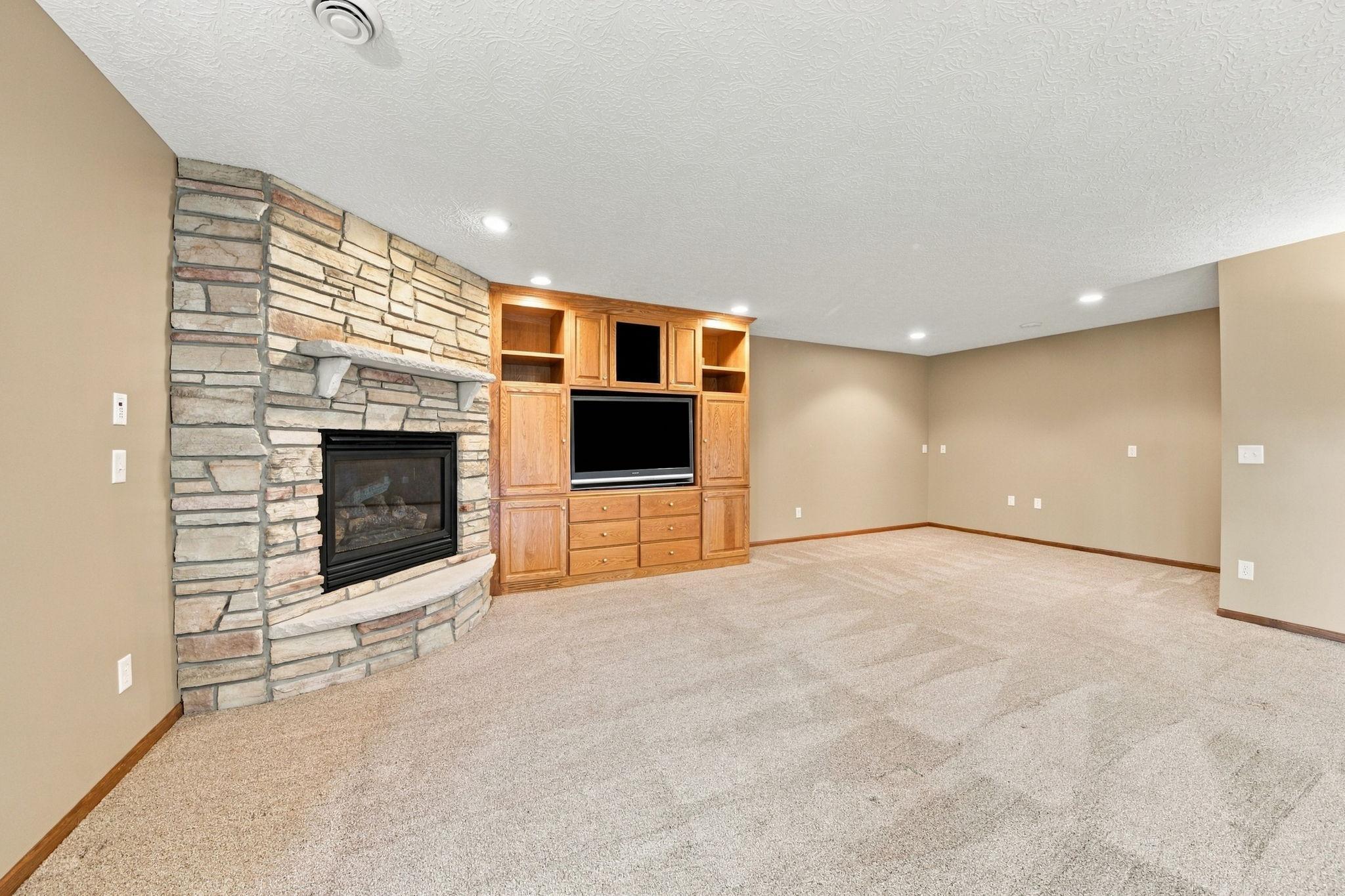 View of Residential at 10324 Xylite Street, Blaine MN 55449, Blaine (33 of 46) - Mike Wilen | Minnesota Team Real Estate