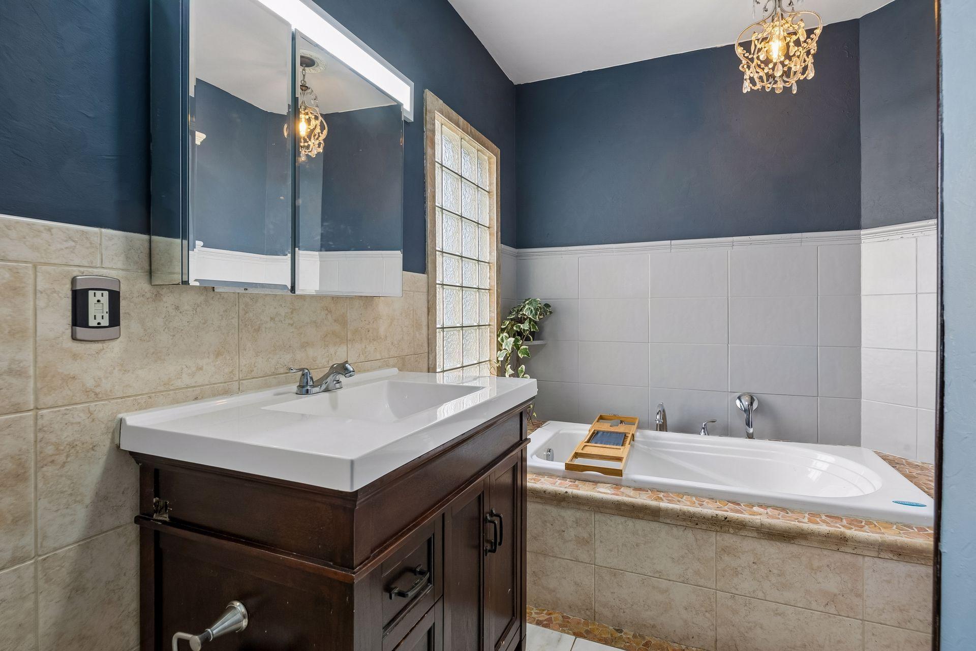 View of Residential at 4106 Vincent Avenue, Minneapolis MN 55412, Minneapolis (24 of 39) - Mike Wilen | Minnesota Team Real Estate