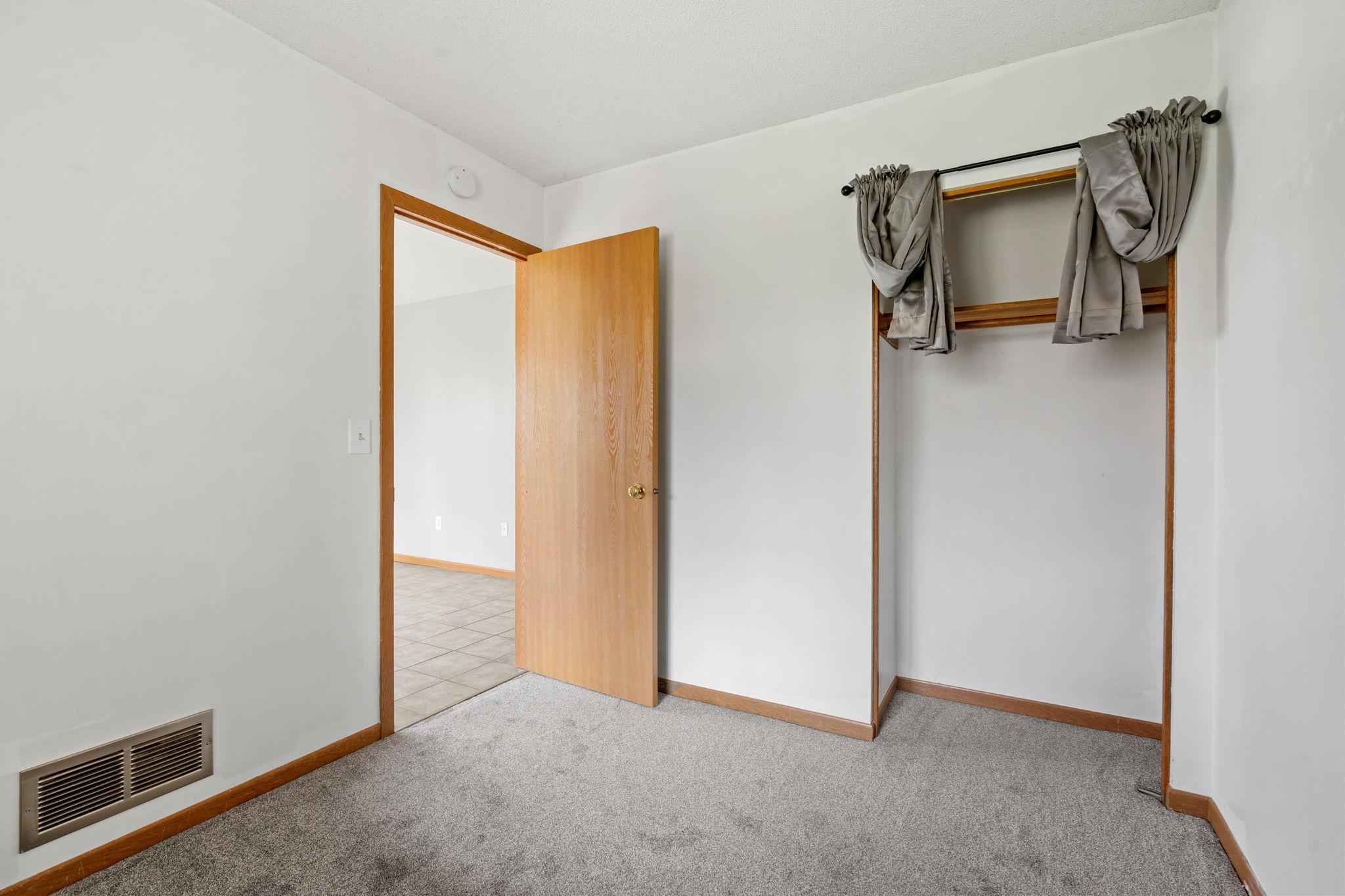 View of Residential at 15813 Griffon Path, Apple Valley MN 55124, Apple Valley (37 of 66) - Mike Wilen | Minnesota Team Real Estate
