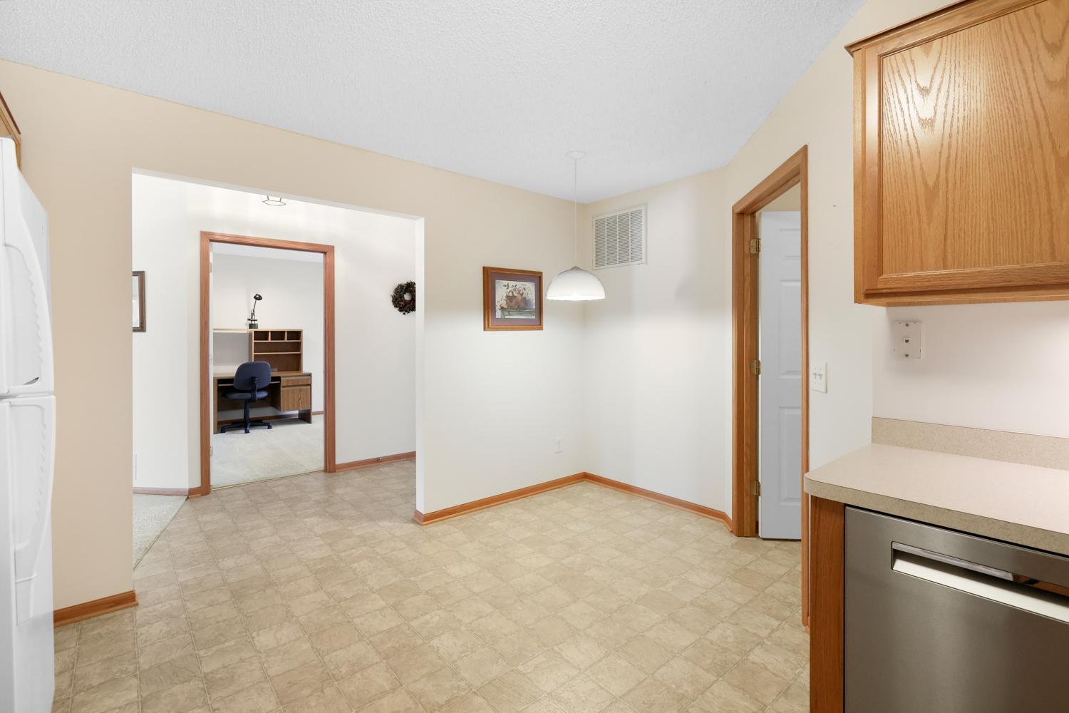 View of Residential at 17471 Deerfield Drive, Prior Lake MN 55372, Prior Lake (12 of 30) - Mike Wilen | Minnesota Team Real Estate