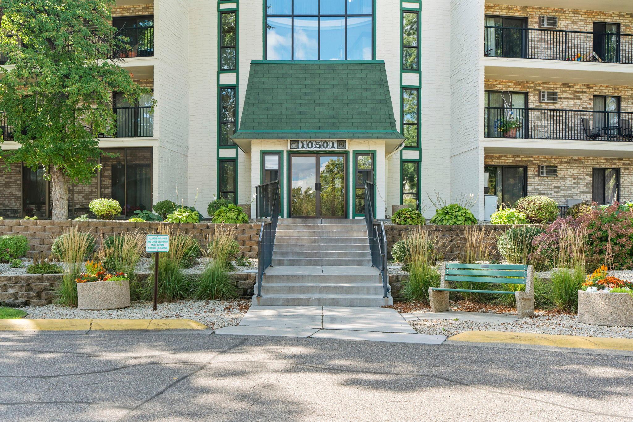View of Residential at 10501 Cedar Lake Road #512, Minnetonka MN 55305, Minnetonka (30 of 41) - Mike Wilen | Minnesota Team Real Estate