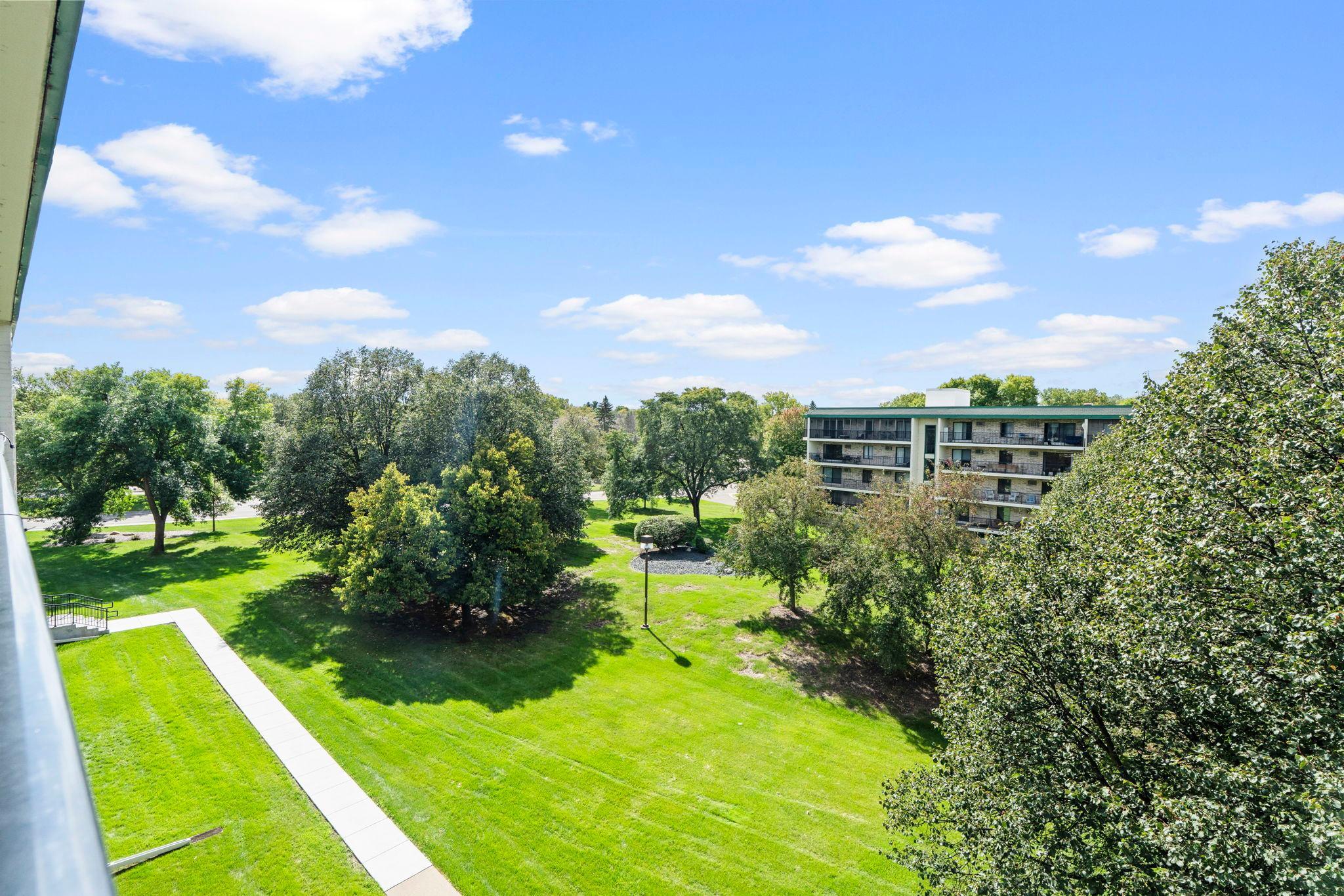 View of Residential at 10501 Cedar Lake Road #512, Minnetonka MN 55305, Minnetonka (27 of 41) - Mike Wilen | Minnesota Team Real Estate