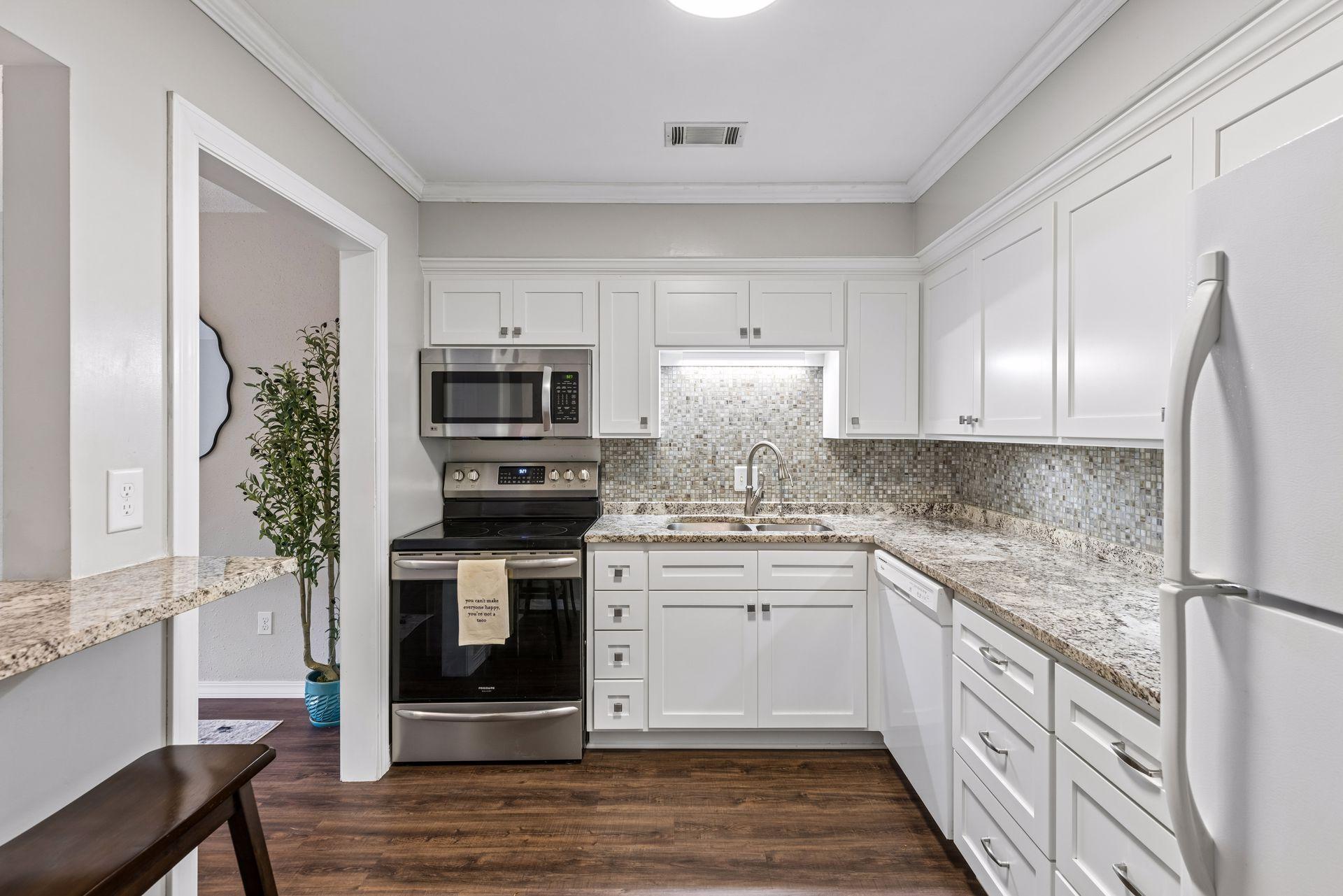 View of Residential at 7227 Franklin Avenue, Saint Louis Park MN 55426, Saint Louis Park (6 of 29) - Mike Wilen | Minnesota Team Real Estate
