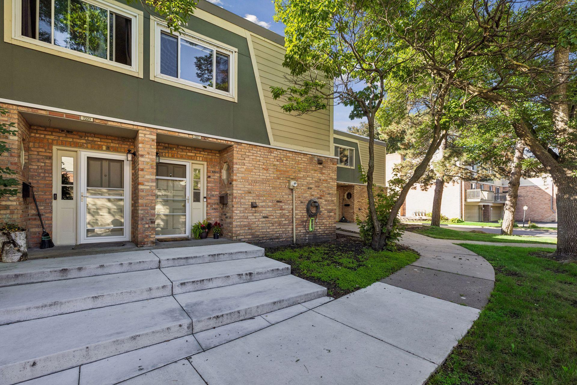 View of (TH) Side x Side at 7227 Franklin Avenue, Saint Louis Park - Mike Wilen | Minnesota Team Real Estate
