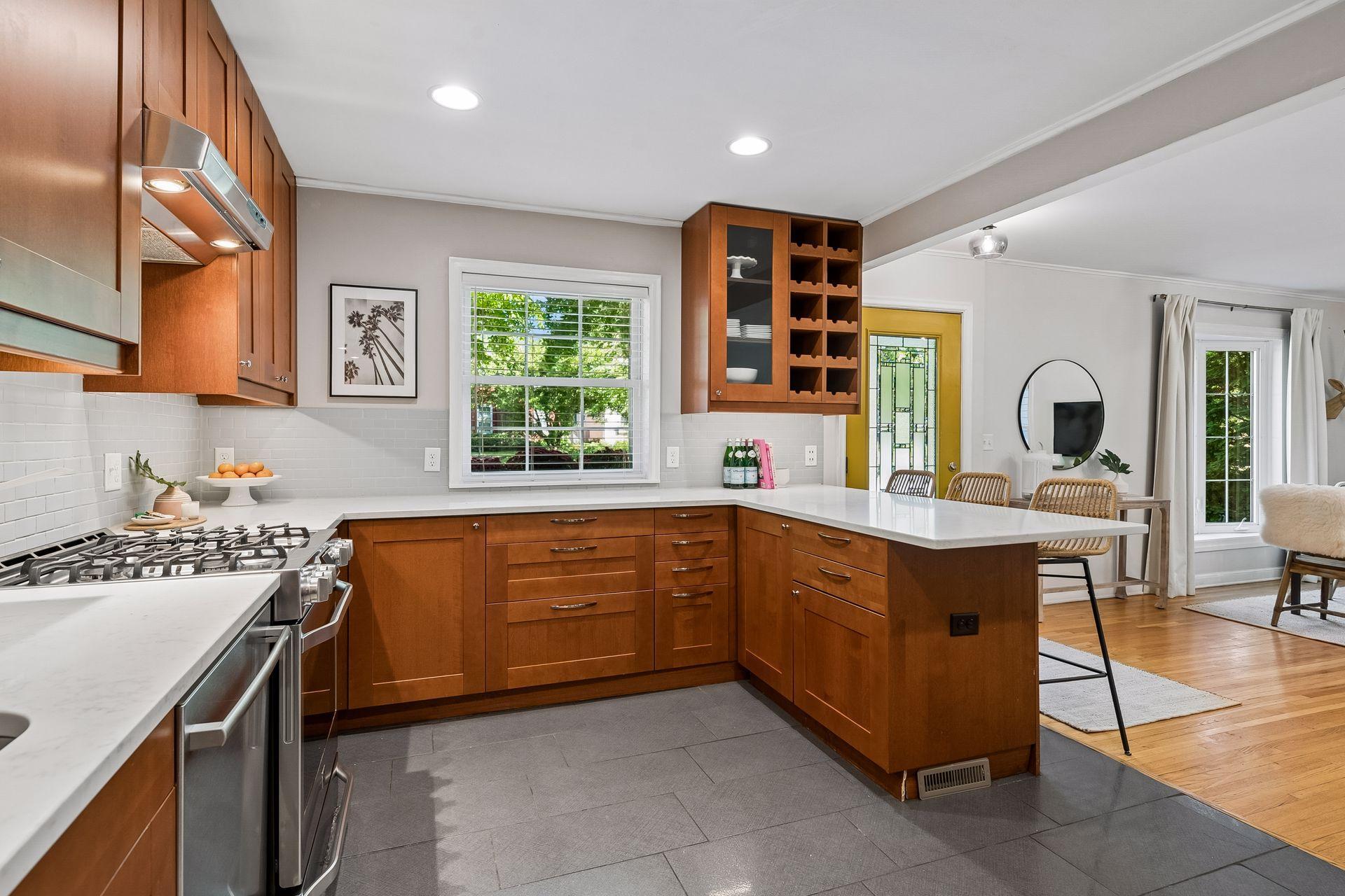 View of Residential at 5336 Beard Avenue, Minneapolis MN 55410, Minneapolis (11 of 30) - Mike Wilen | Minnesota Team Real Estate