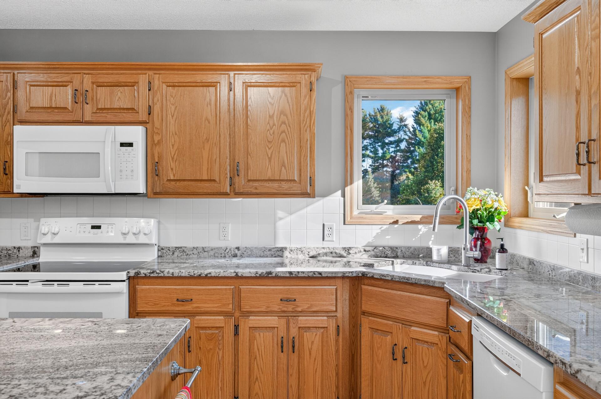 View of Residential at 20365 Eidelweiss Street, Oak Grove MN 55011, Oak Grove (14 of 70) - Mike Wilen | Minnesota Team Real Estate